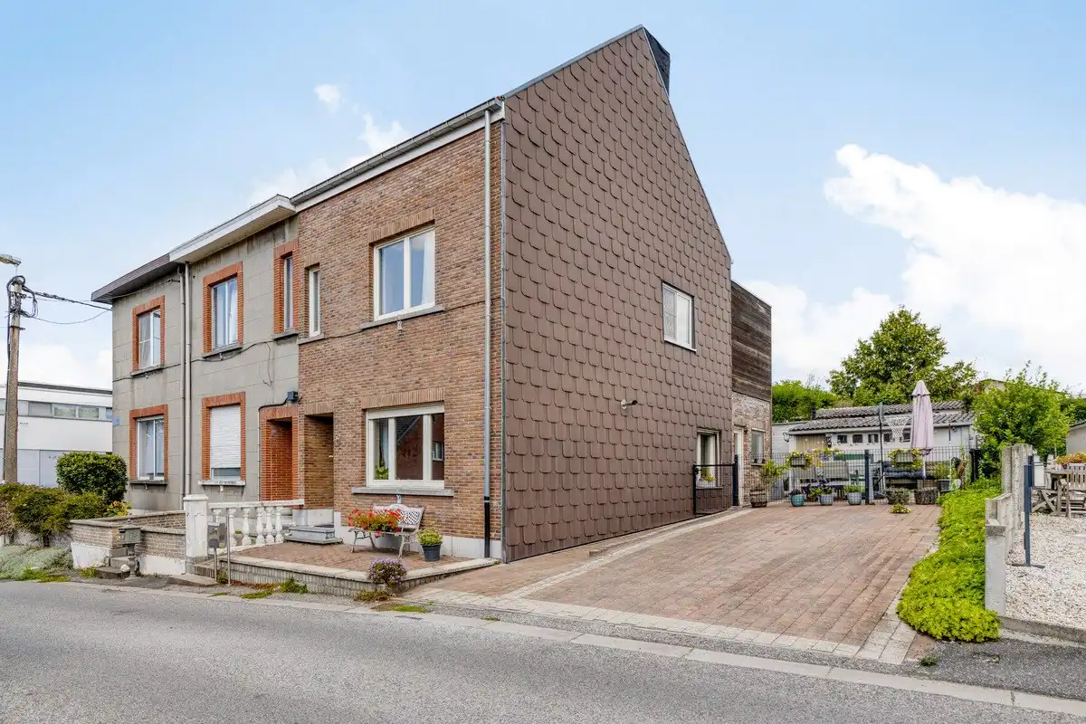 Hoofdfoto van de publicatie: Charmante driegevelwoning