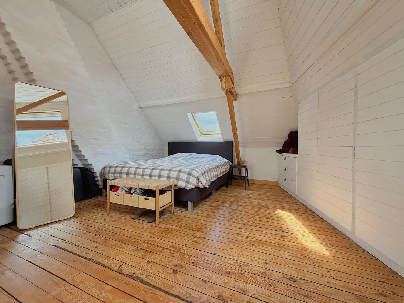 Hippe, lichtrijke woning met garage + terras in Rumbeke foto 7