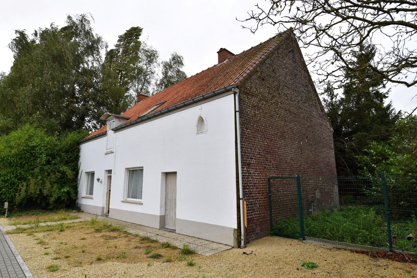 Alleenstaande woning te koop in Gullegem vlakbij Domein Bergelen foto 3