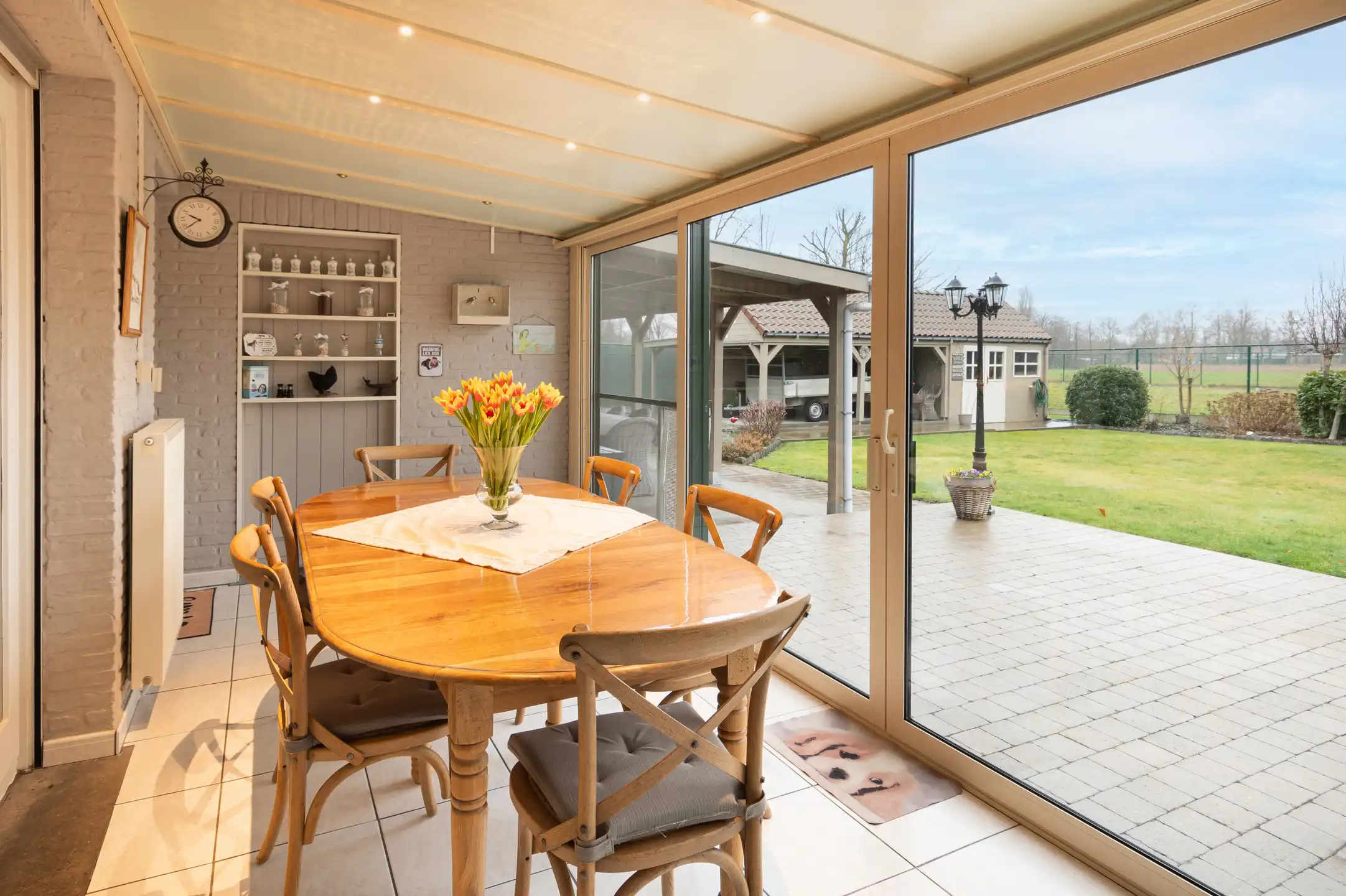 Knappe villa in landelijke stijl met uitgestrekt uitzicht foto 11