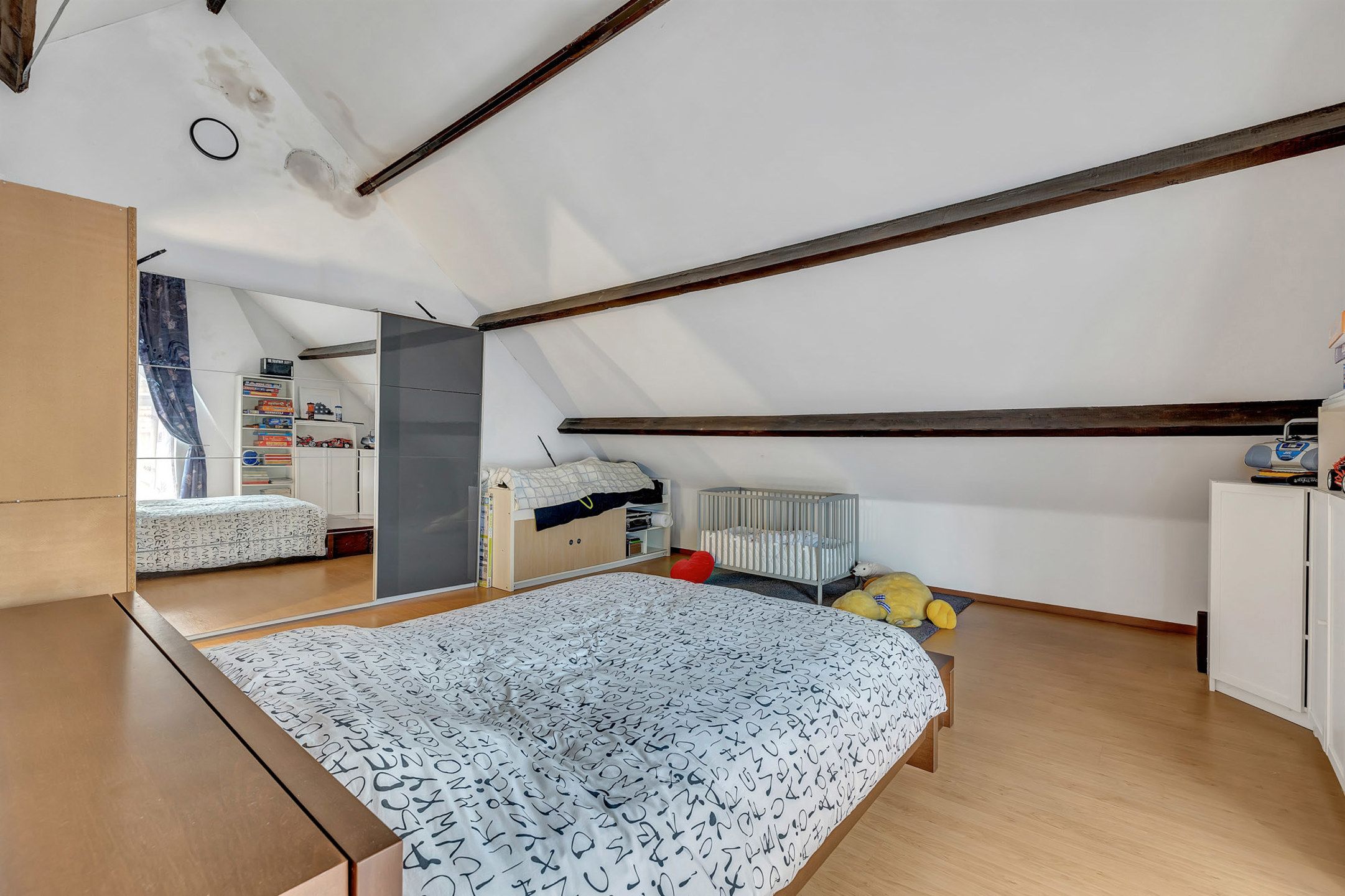 Charmante stadswoning met tuin nabij centrum foto 17