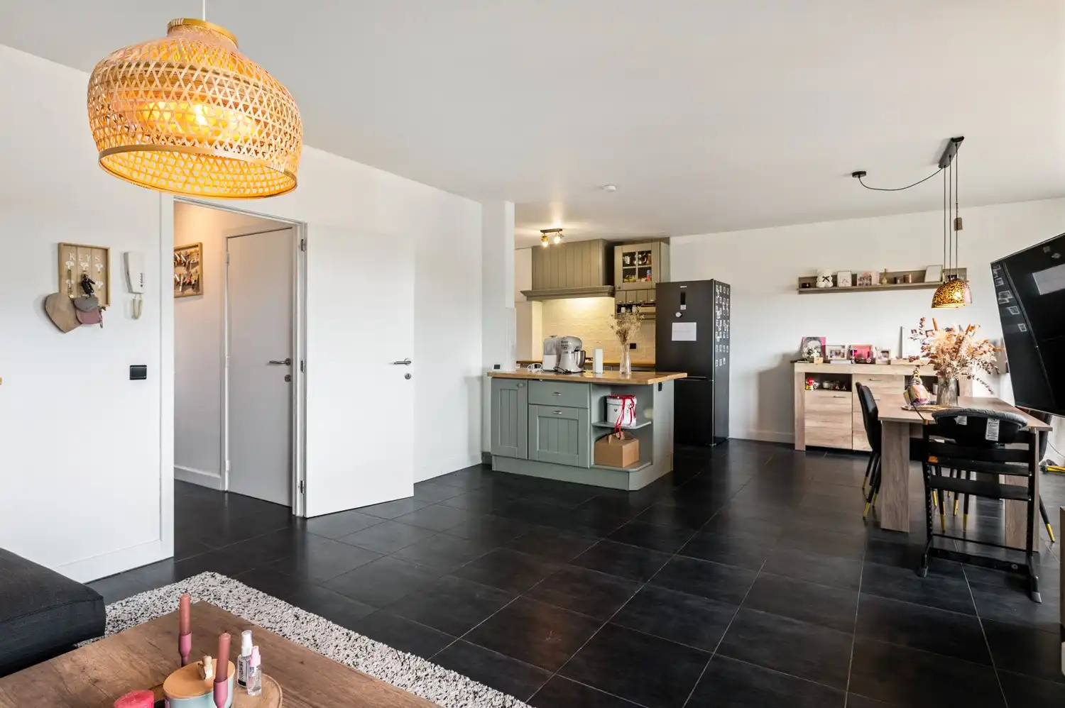 Ruim instapklaar appartement met 2 slaapkamers en terras op centrale ligging in Kapellen foto 5