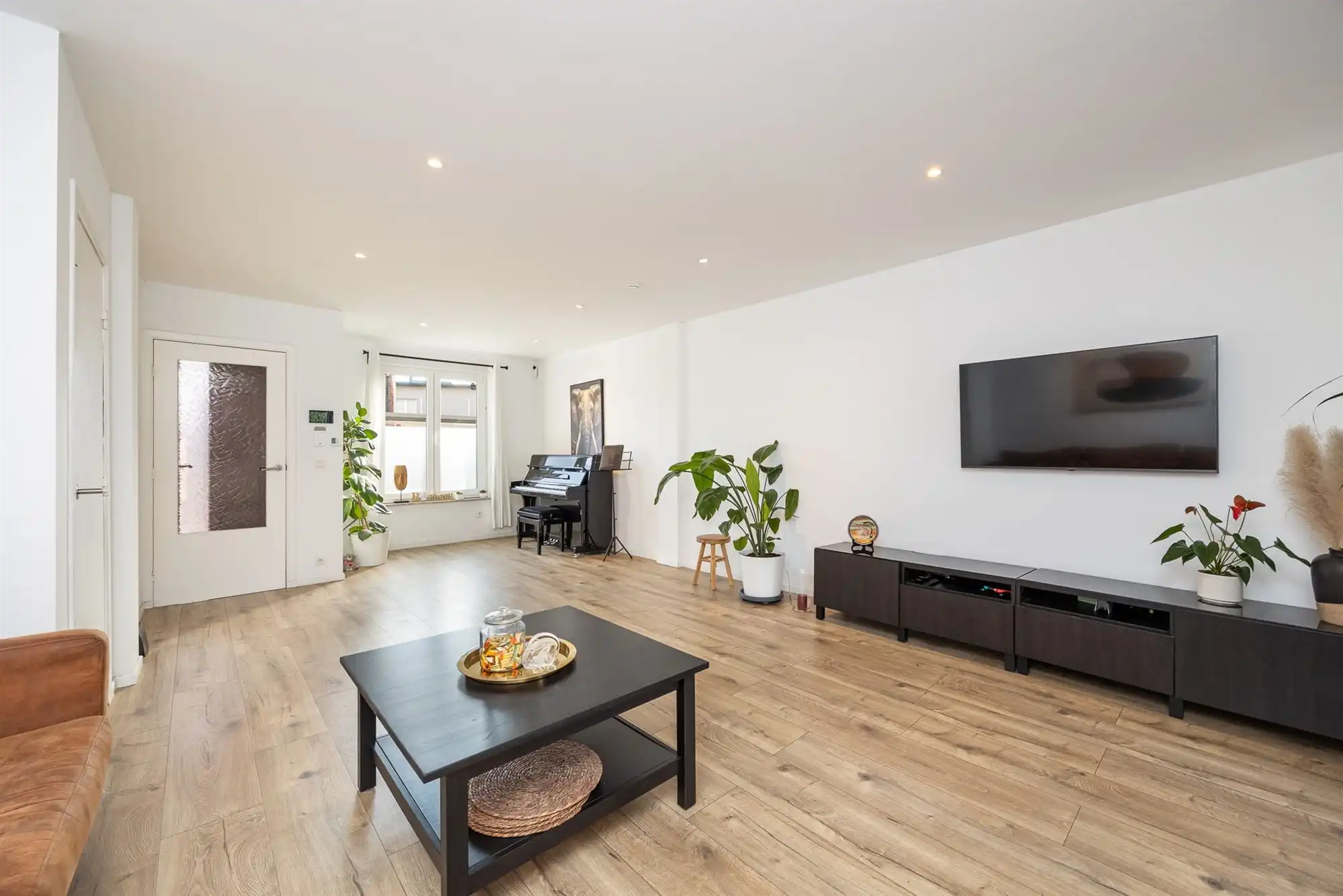 Instapklare gezinswoning met drie slaapkamers foto 7