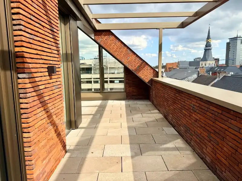 PENTHOUSE SERVICEFLAT MET 3 SLPK, 2 BADK, 2 TERRASSEN foto 6