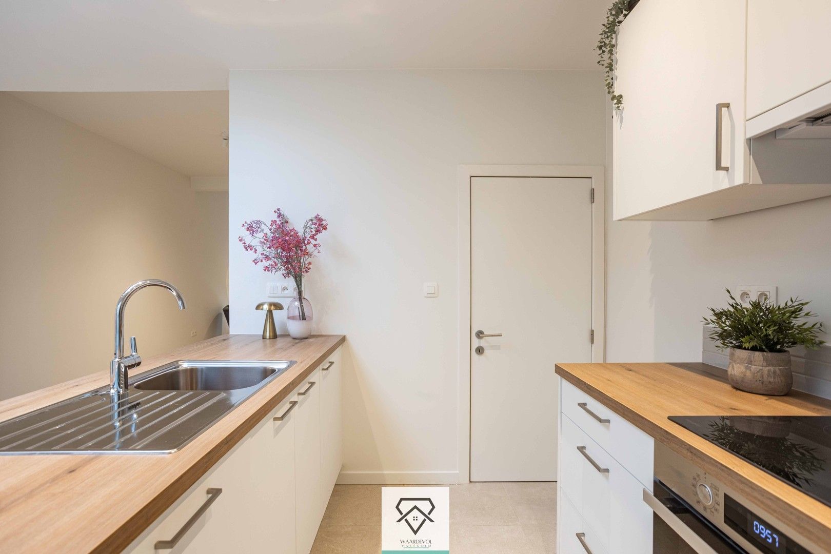 Comfortabel en duurzaam wonen op een gegeerde locatie met drie slaapkamers foto 9