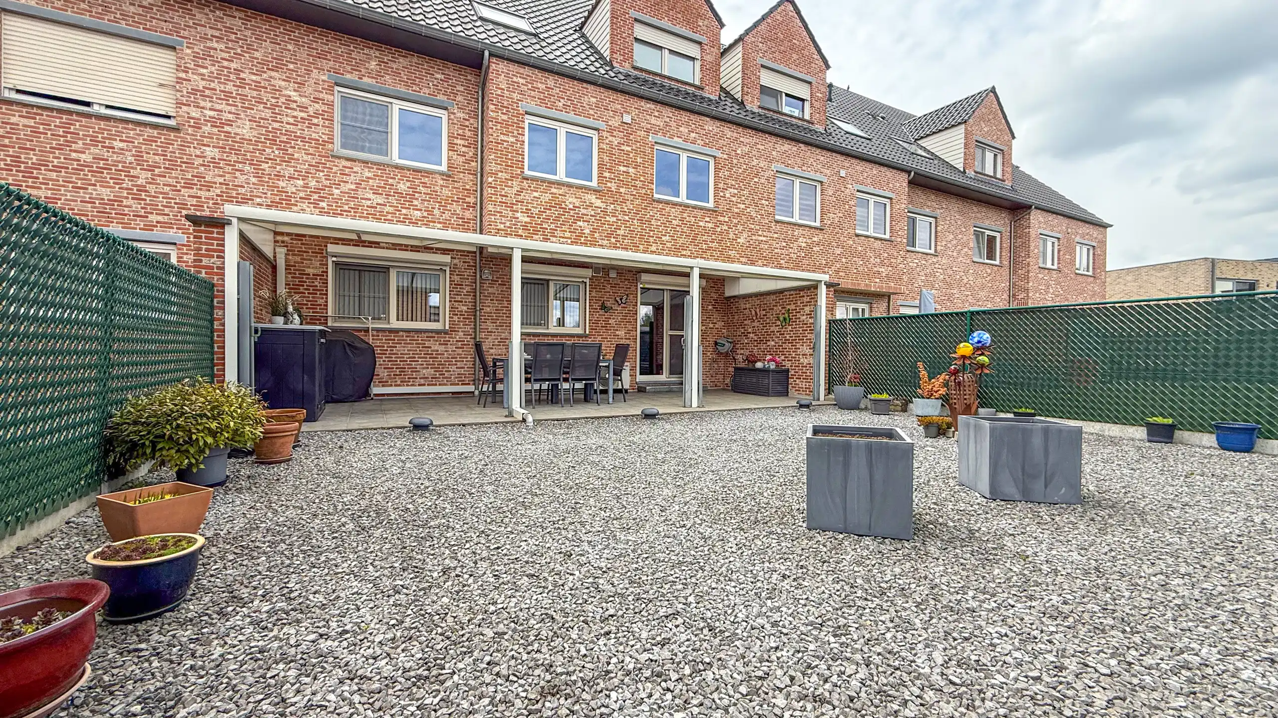 Ruim gelijkvloers appartement met tuin en parking foto 42