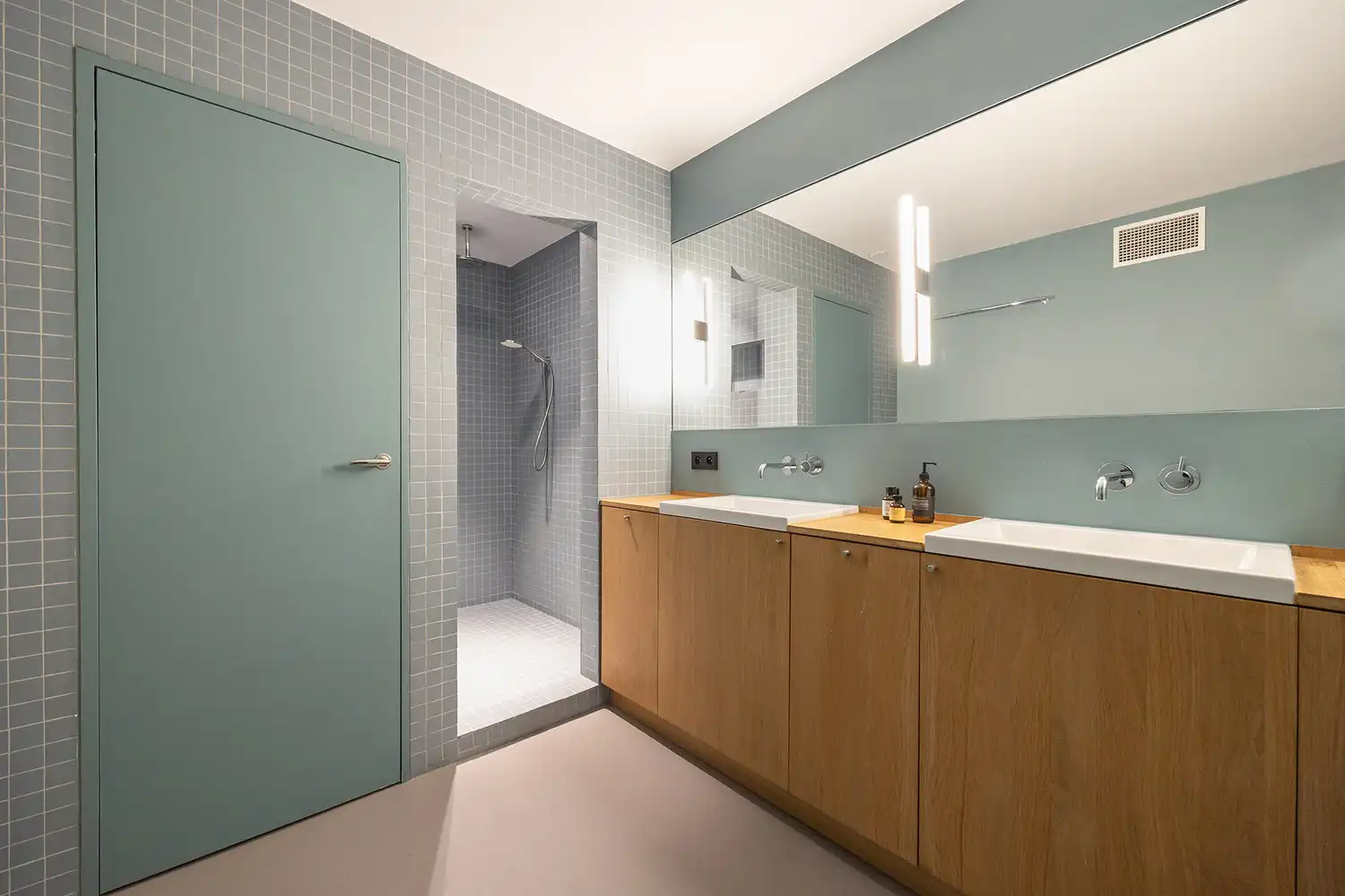 Architecturaal gerenoveerd en energiezuinig (EPC B) appartement van 215 m² met aangenaam terras op toplocatie op het Zuid foto 18