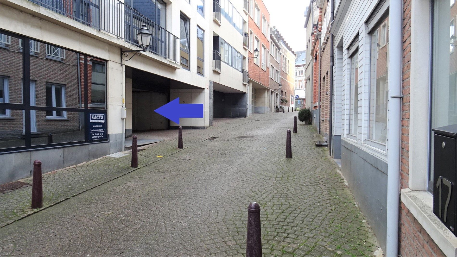Zeer goed gelegen overdekte autostaanplaats in centrum Tienen foto 3