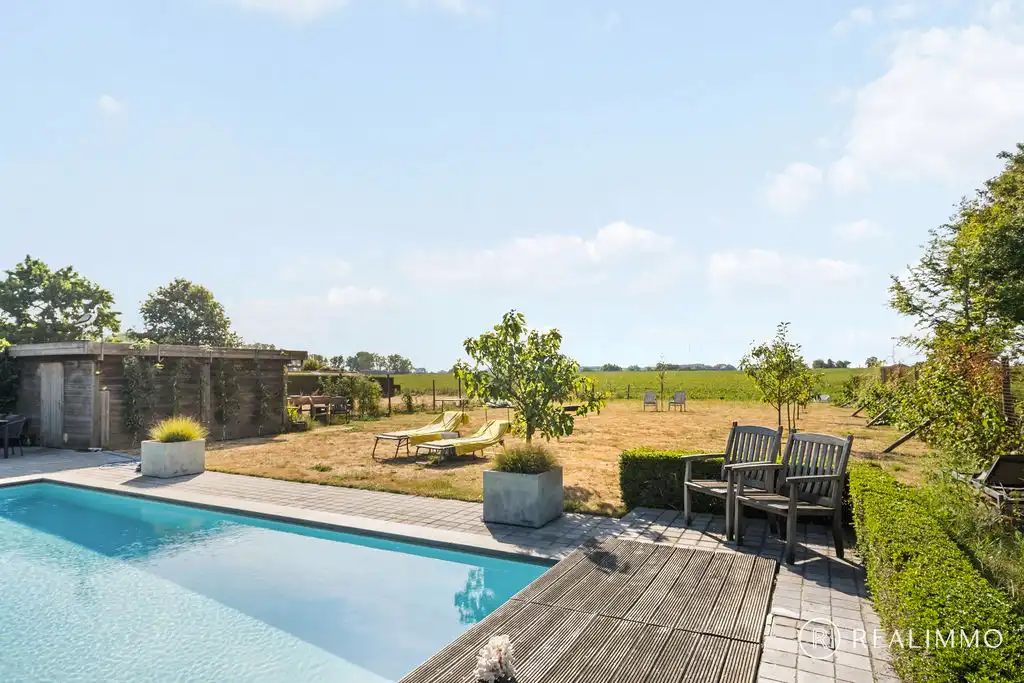 Tijdloze duurzame villa op 1.892m² met zwembad! foto 22