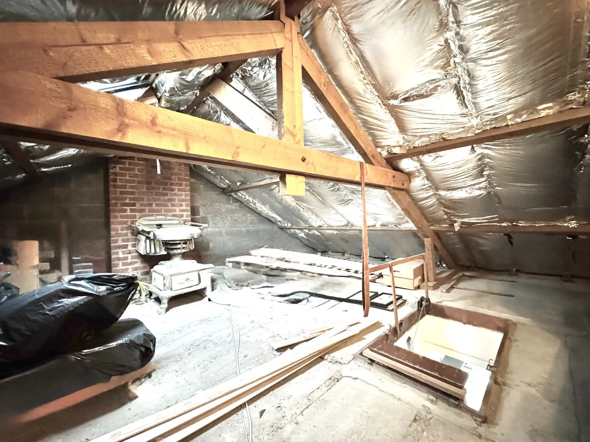 HALFOPEN WONING MET 4 KAMERS, TUIN & GARAGE - 359 m² foto 29