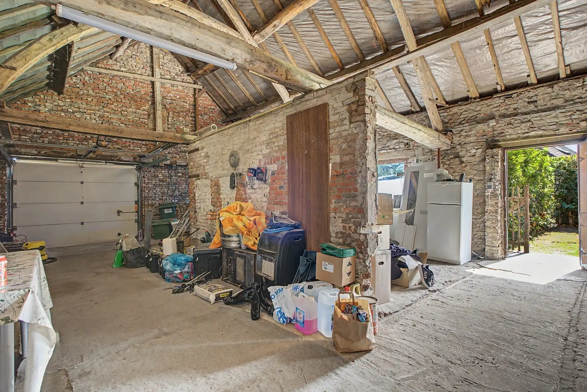 Heel ruime woning, met open zicht en grote garage/magazijn (82m²) op een perceel van 760m², te Grembergen foto 17