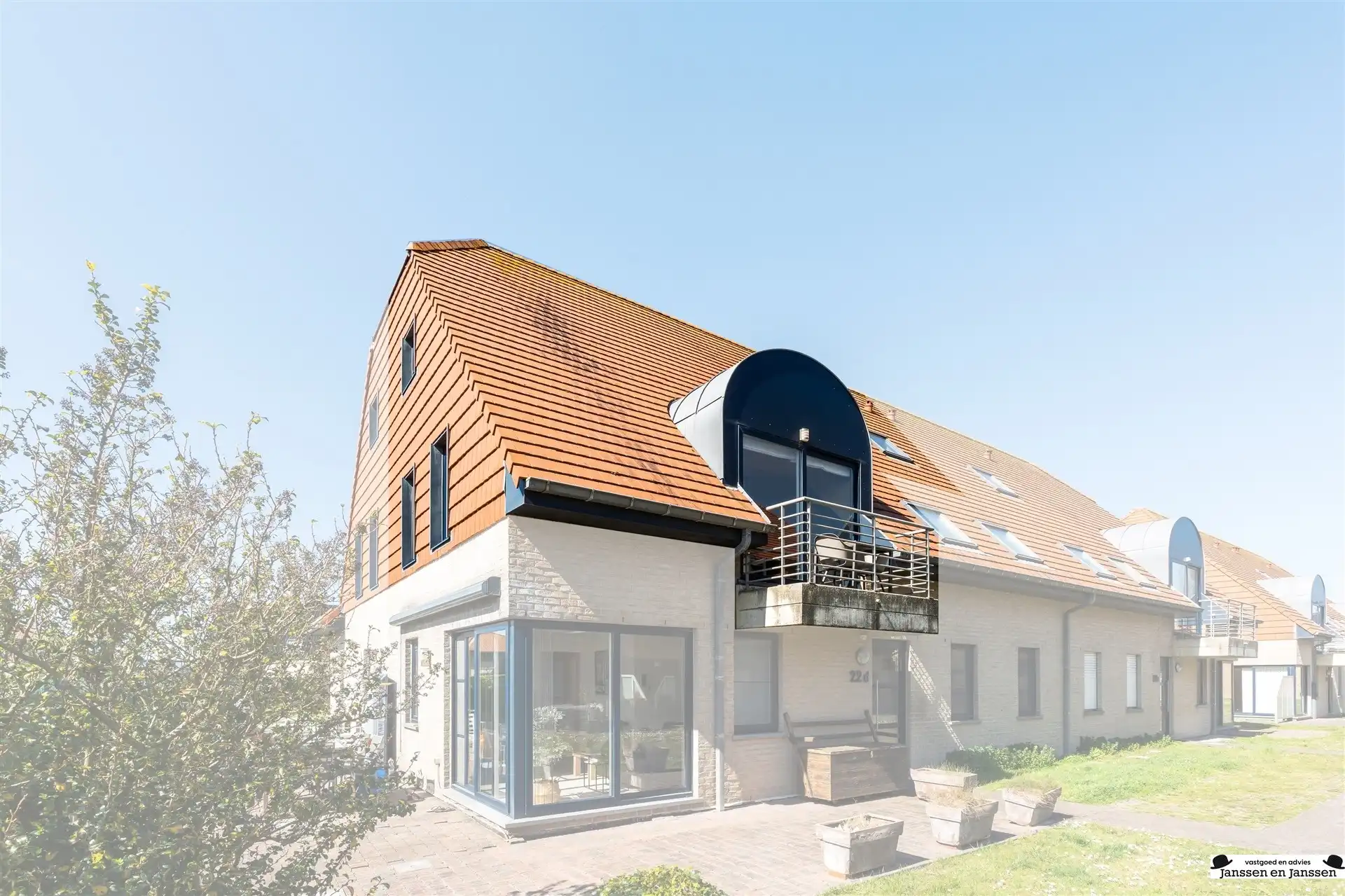 Instapklare duplex met garage op topligging in Bredene foto 3