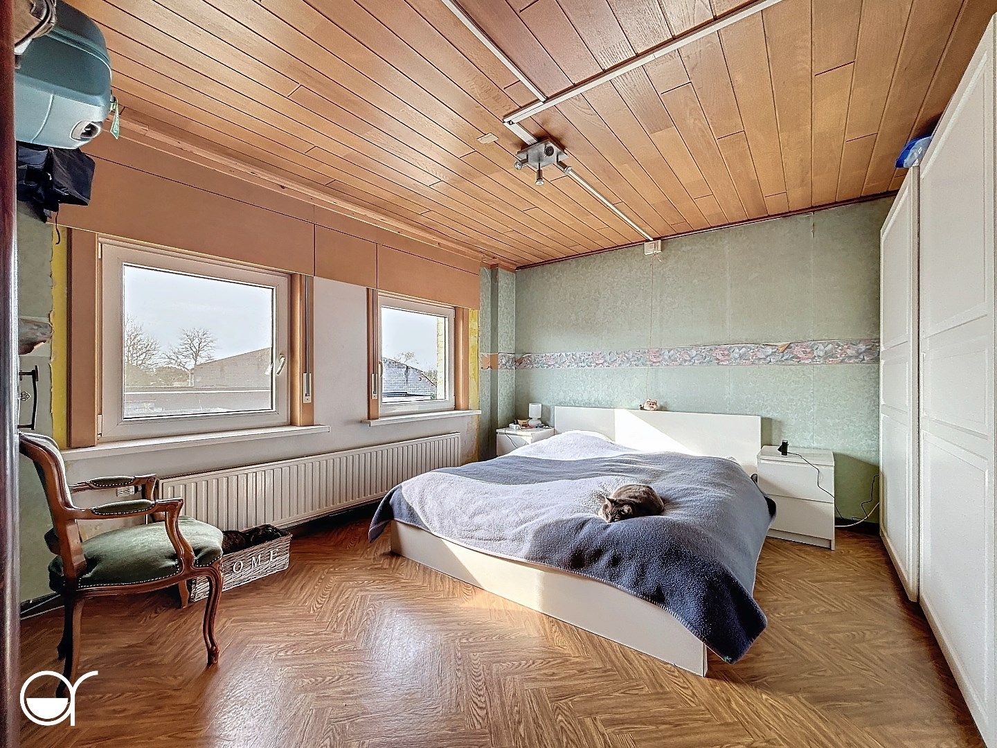 Ruime woning met vier slaapkamers, tuin, garage en mogelijkheid voor zelfstandige activiteit foto 14