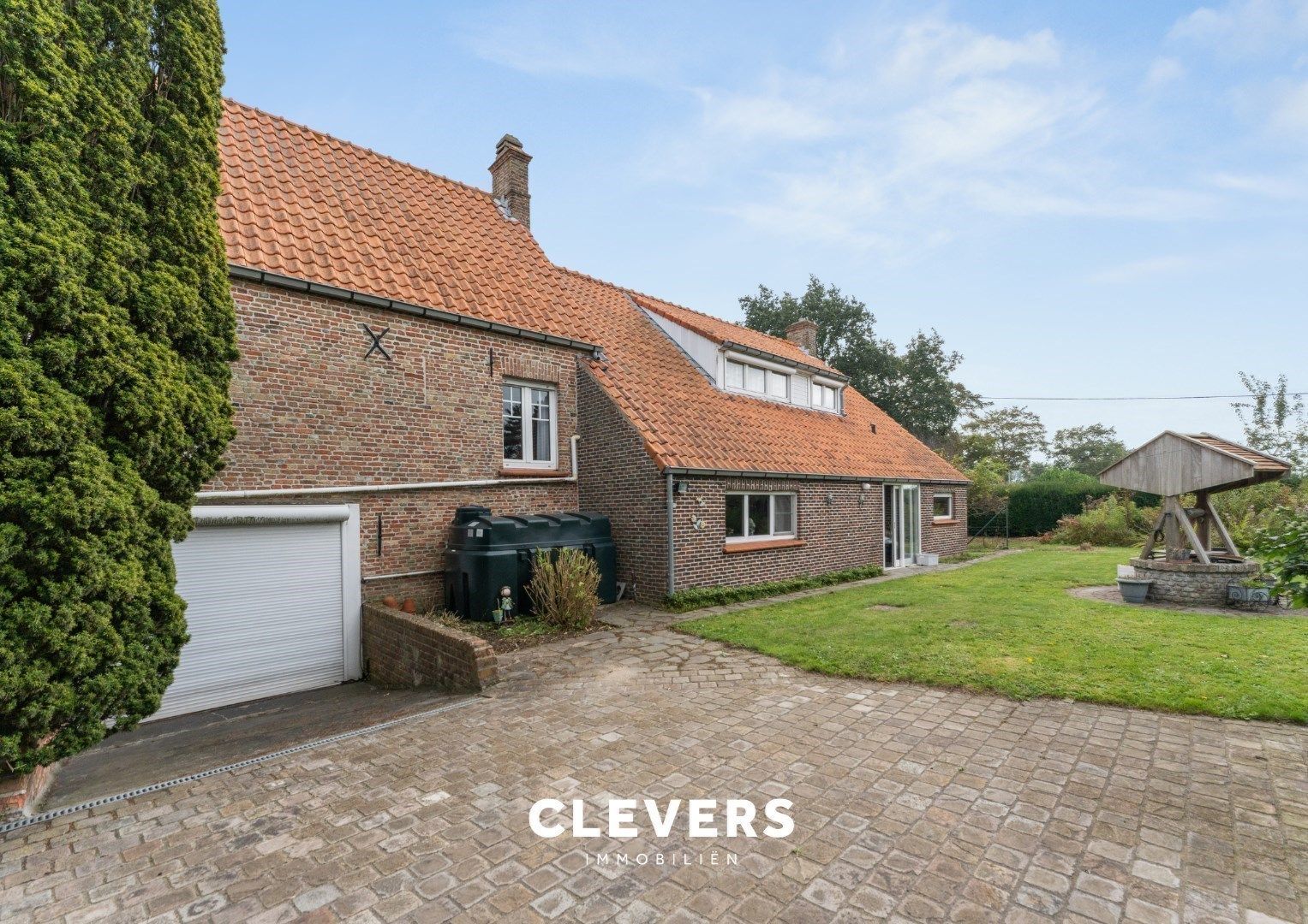 Exclusieve hoeve met betoverende tuin foto 6