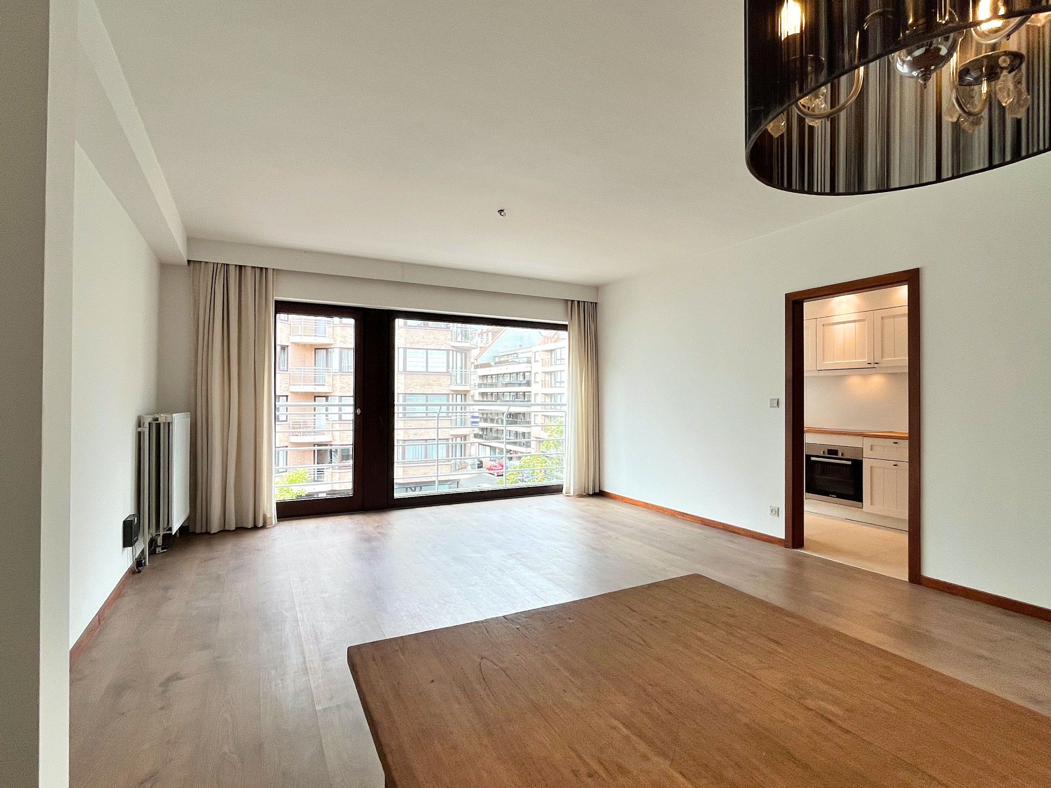 Ruim appartement in de Lippenslaan te Knokke foto {{pictureIndex}}