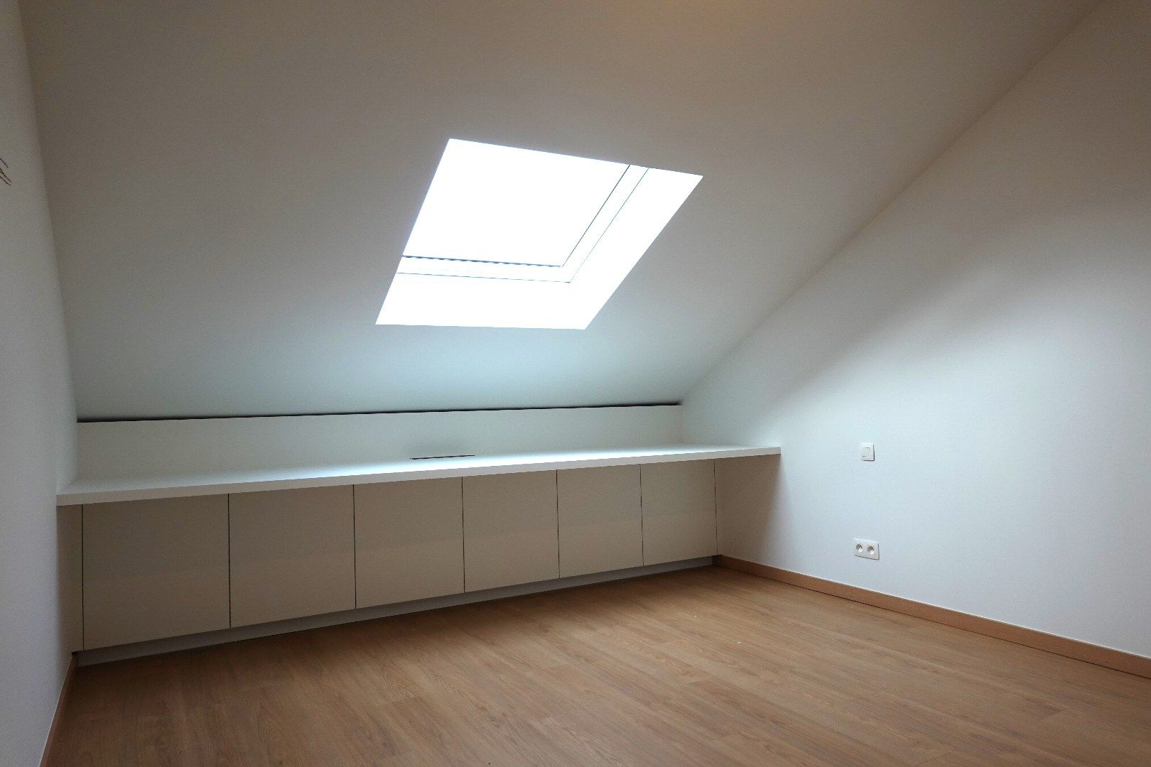 Uniek 3-slaapkamerappartement in het voormalige gemeentehuis van Vleteren foto 10
