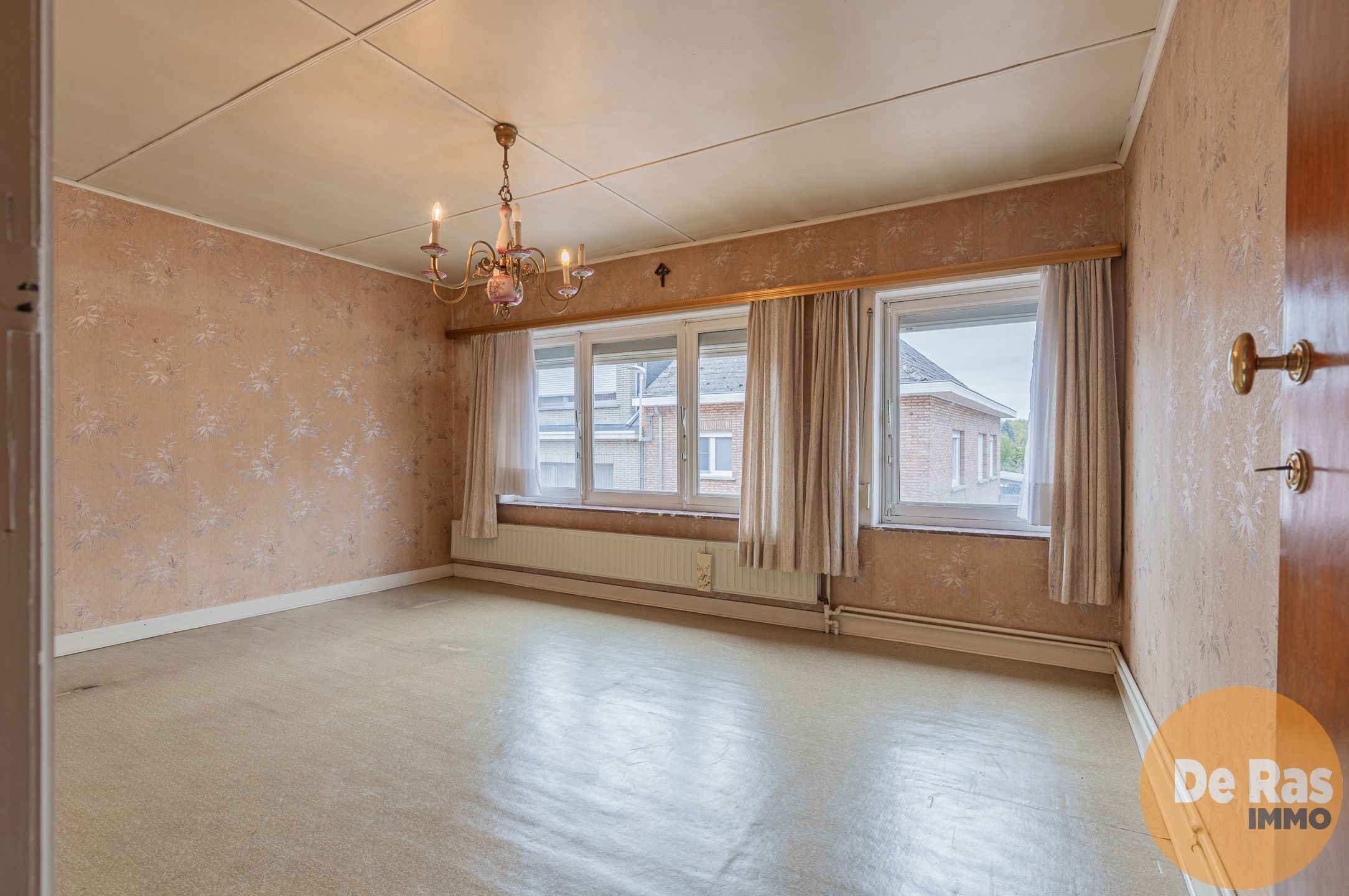 LEDE - Verzorgde, te renoveren woning op een goeie ligging foto 13