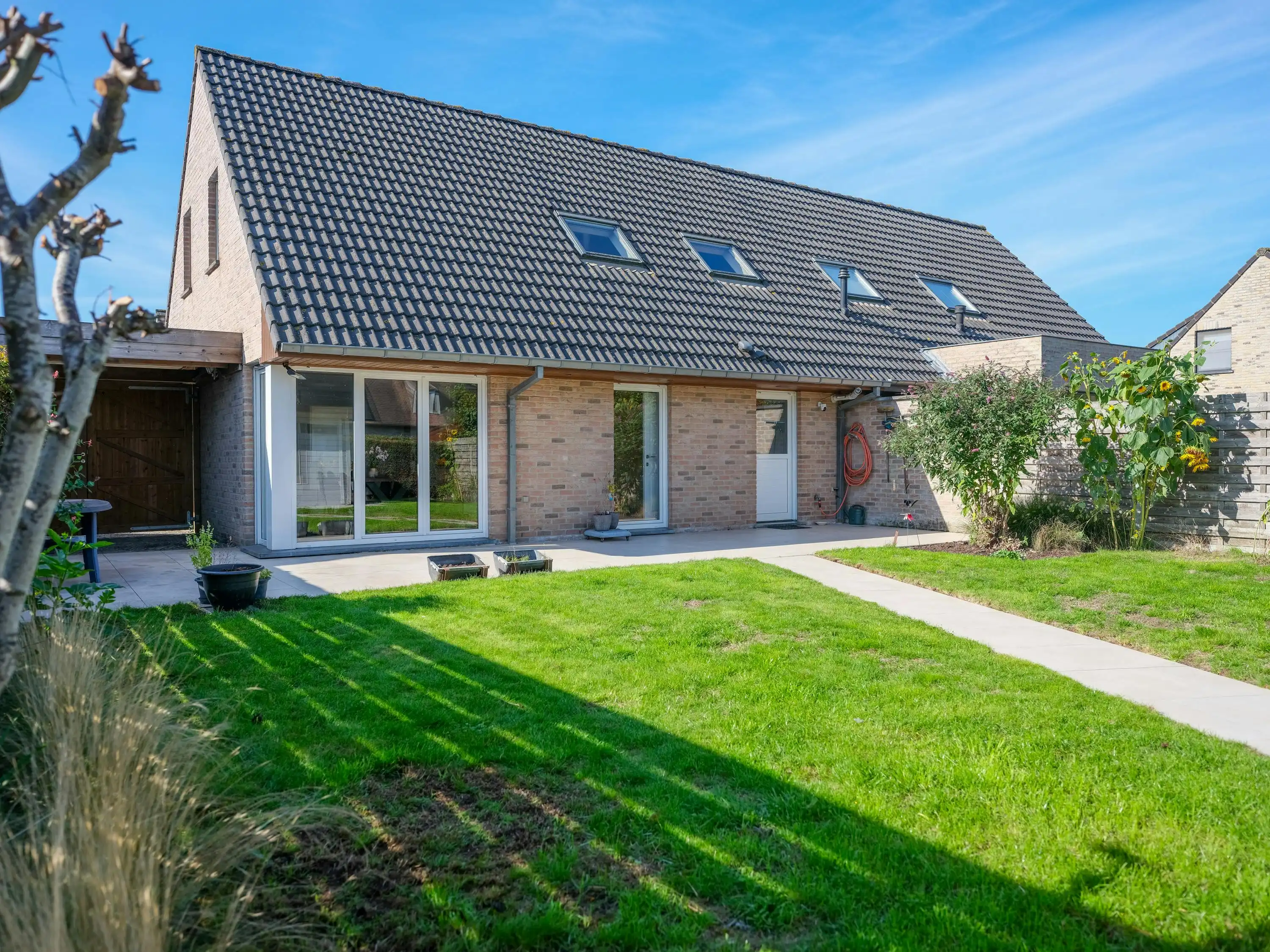 Instapklaar huis met 4 slaapkamers in Hertsberge foto 2
