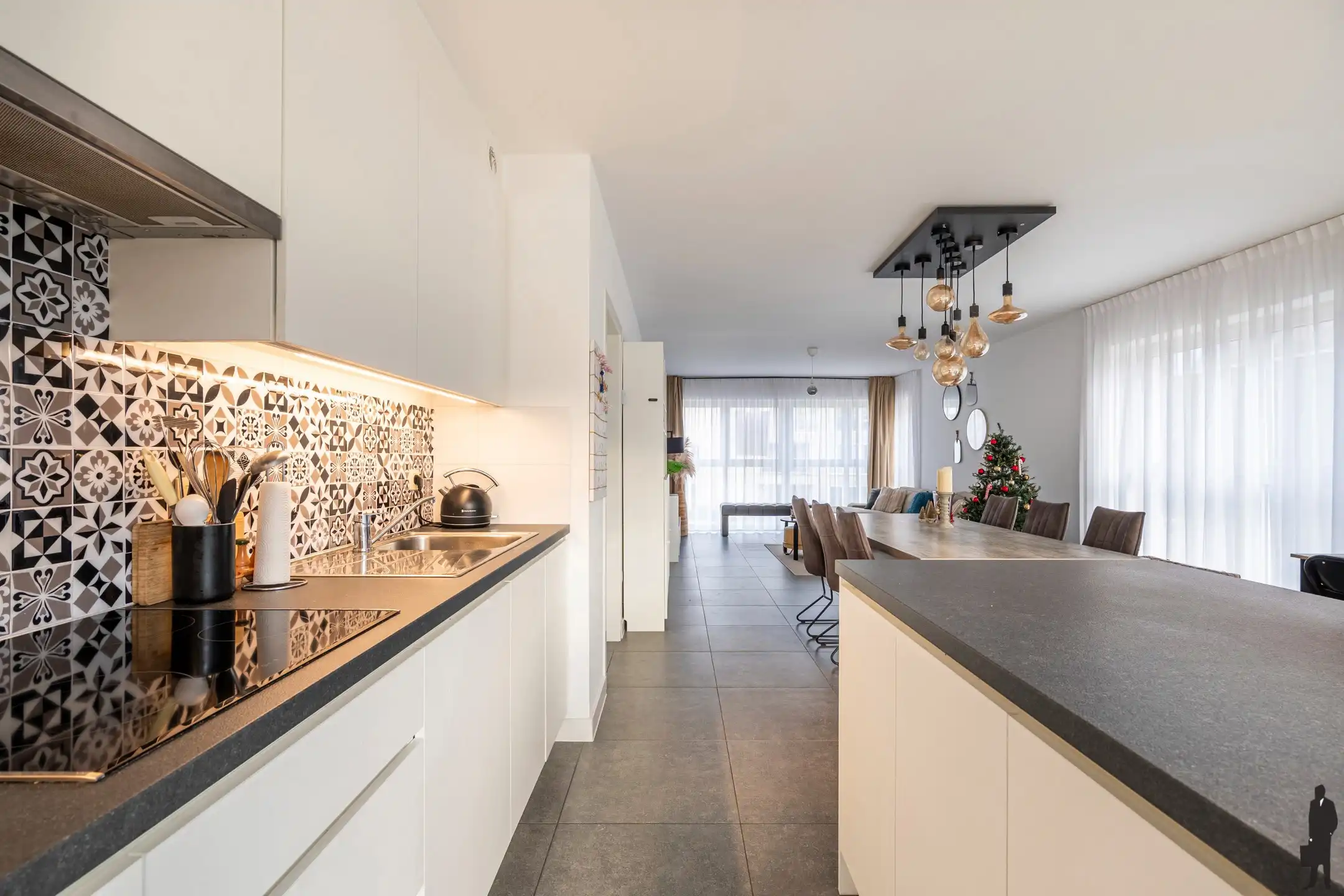 Ruim, lichtrijk duplex appartement met 3 slpk. op wandelafstand van het centrum foto {{pictureIndex}}