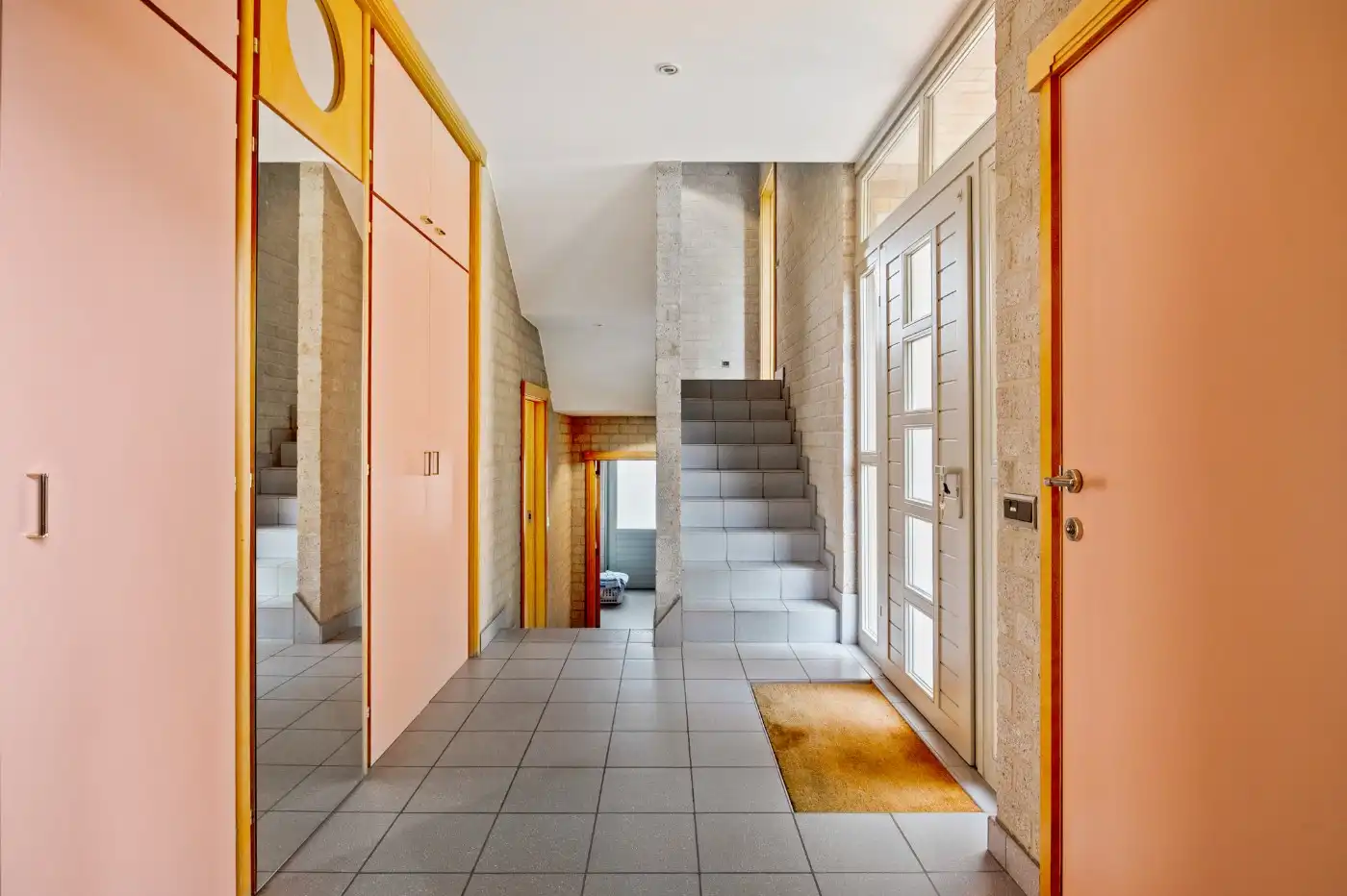 Vrijstaande architectenwoning met 5 slpk., atelier en dubbele garage op ruim perceel met zicht op de velden foto 13