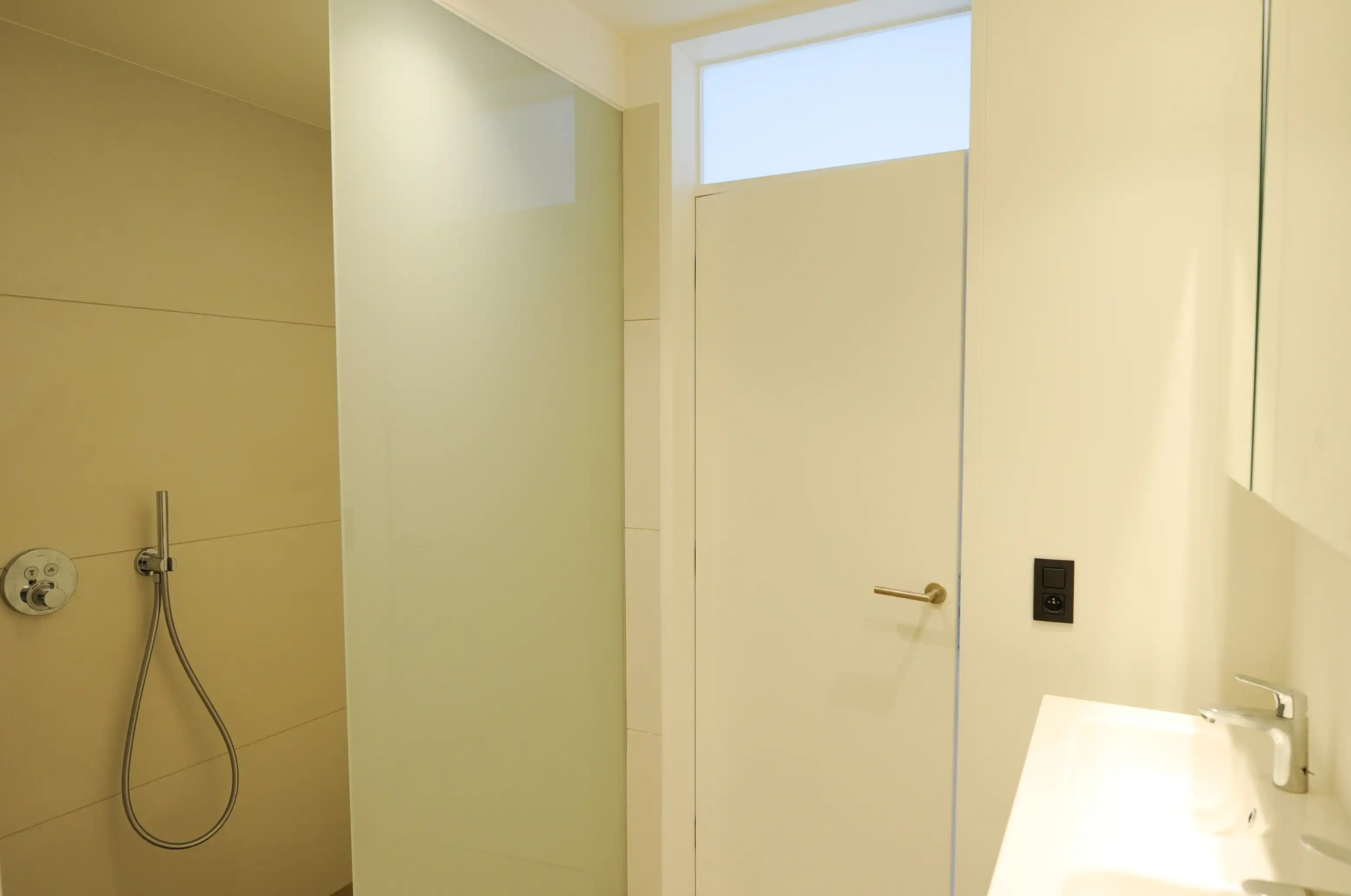 Ruime woning met groot terras foto 5