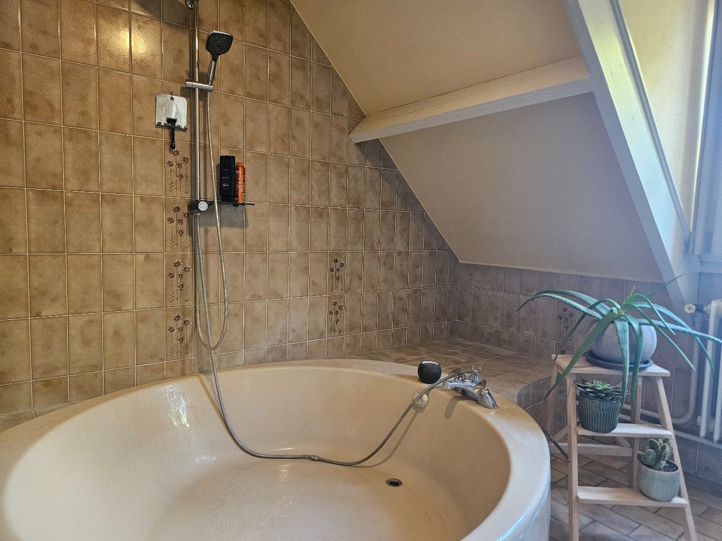 Ruime gezinswoning met 5 slaapkamers in Mol met zicht op groen! foto 16