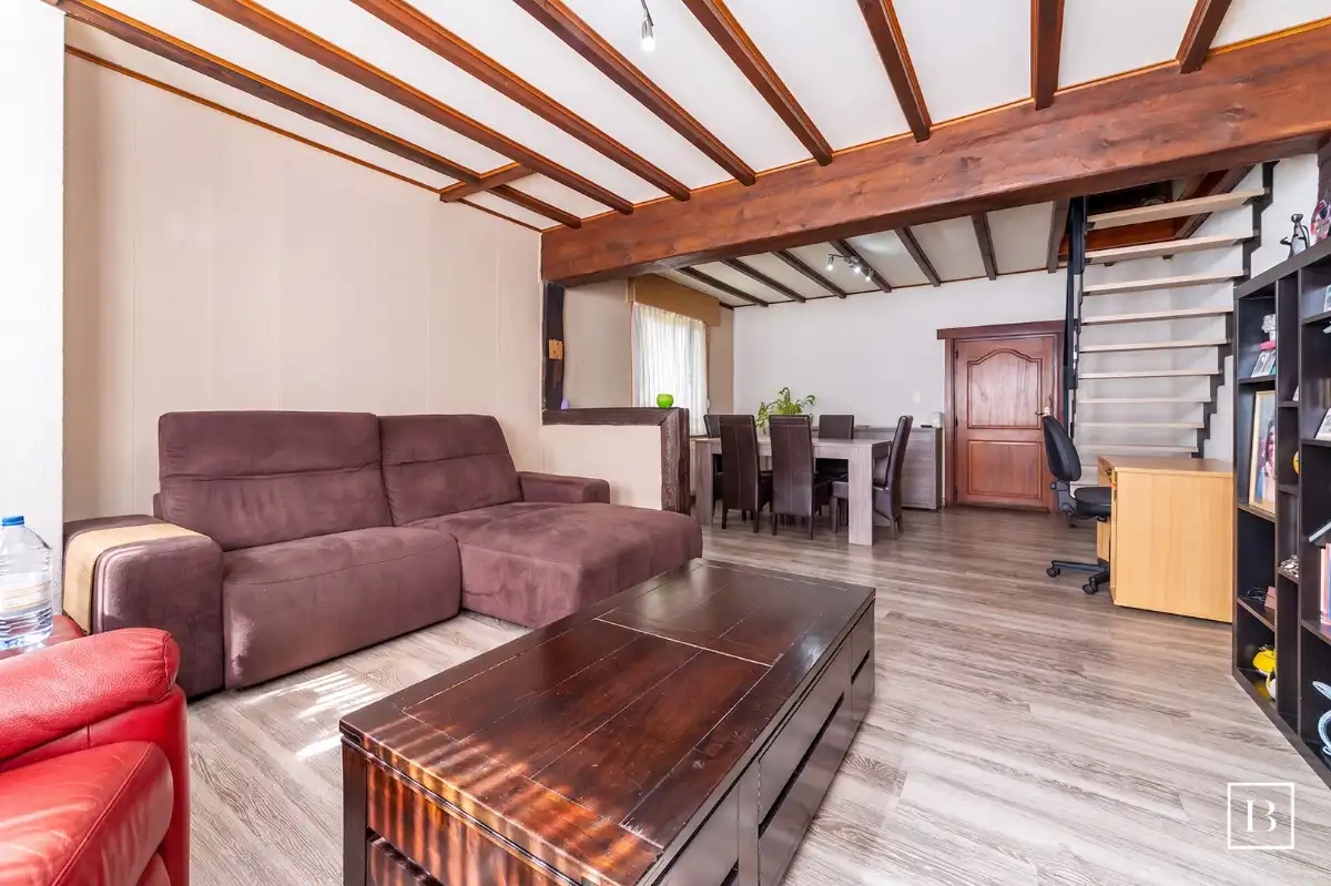 Goed onderhouden woning nabij het centrum foto 8