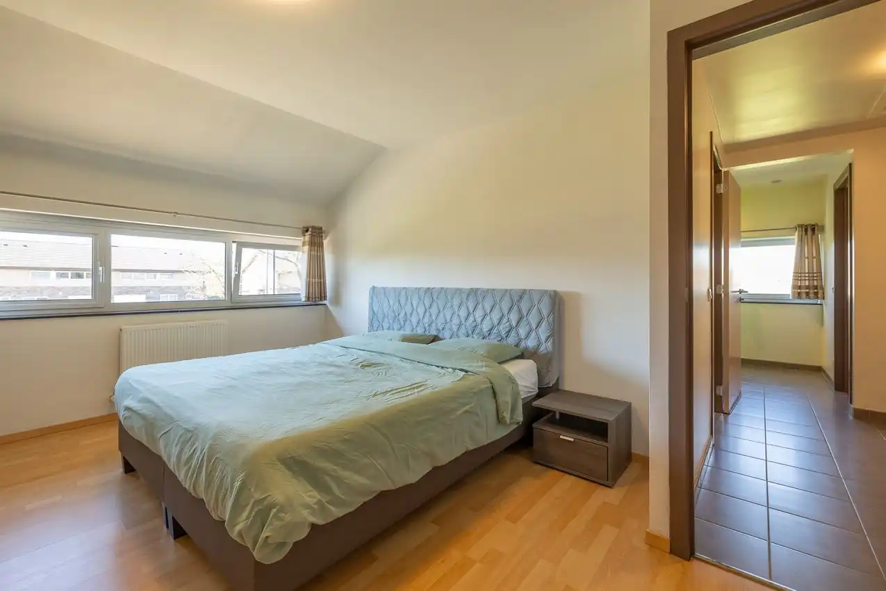 Recente gezinswoning 4 slk in doodlopende straat foto 20