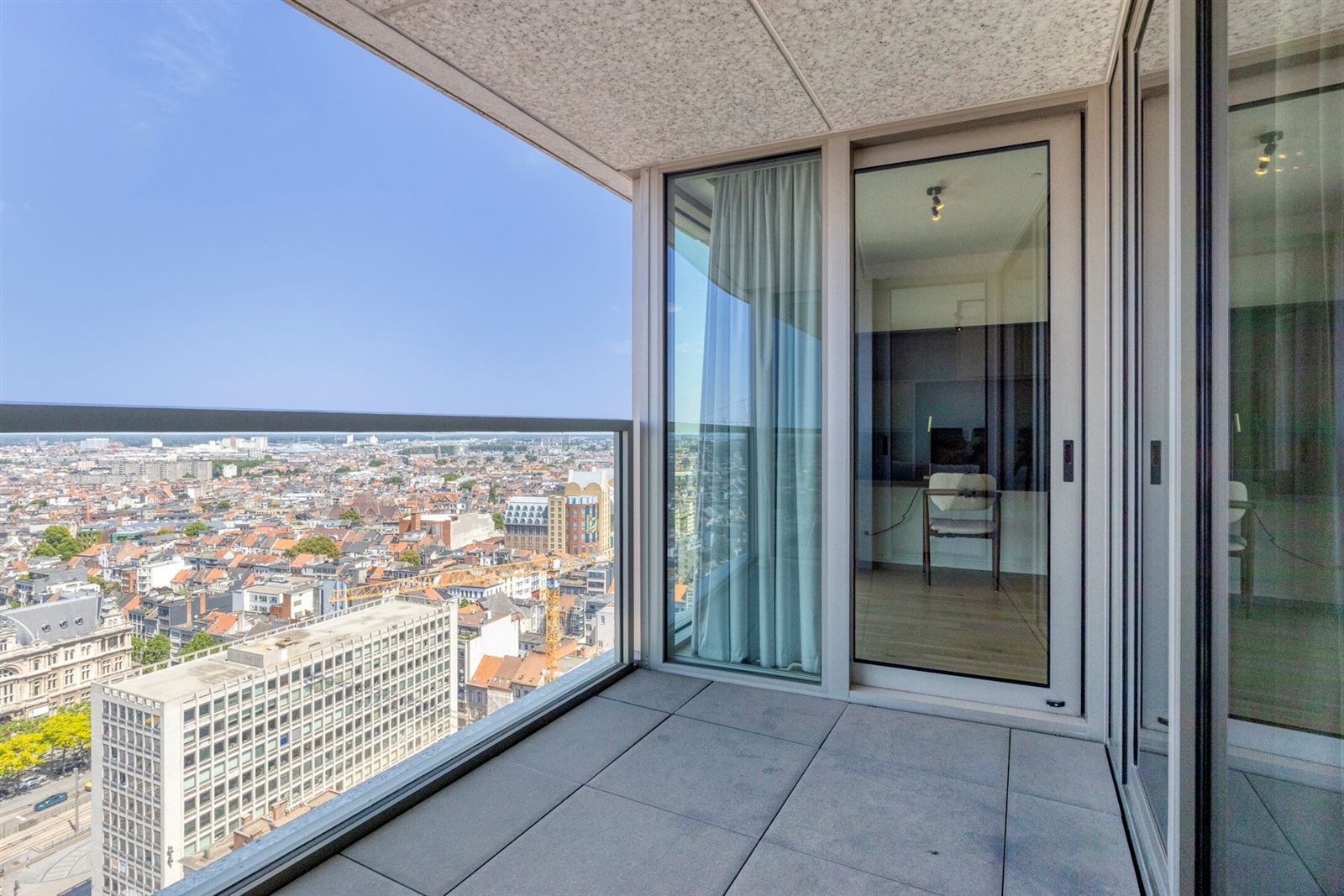 ANTWERP TOWER: SKY IS THE LIMIT 19de verdiep  foto 18