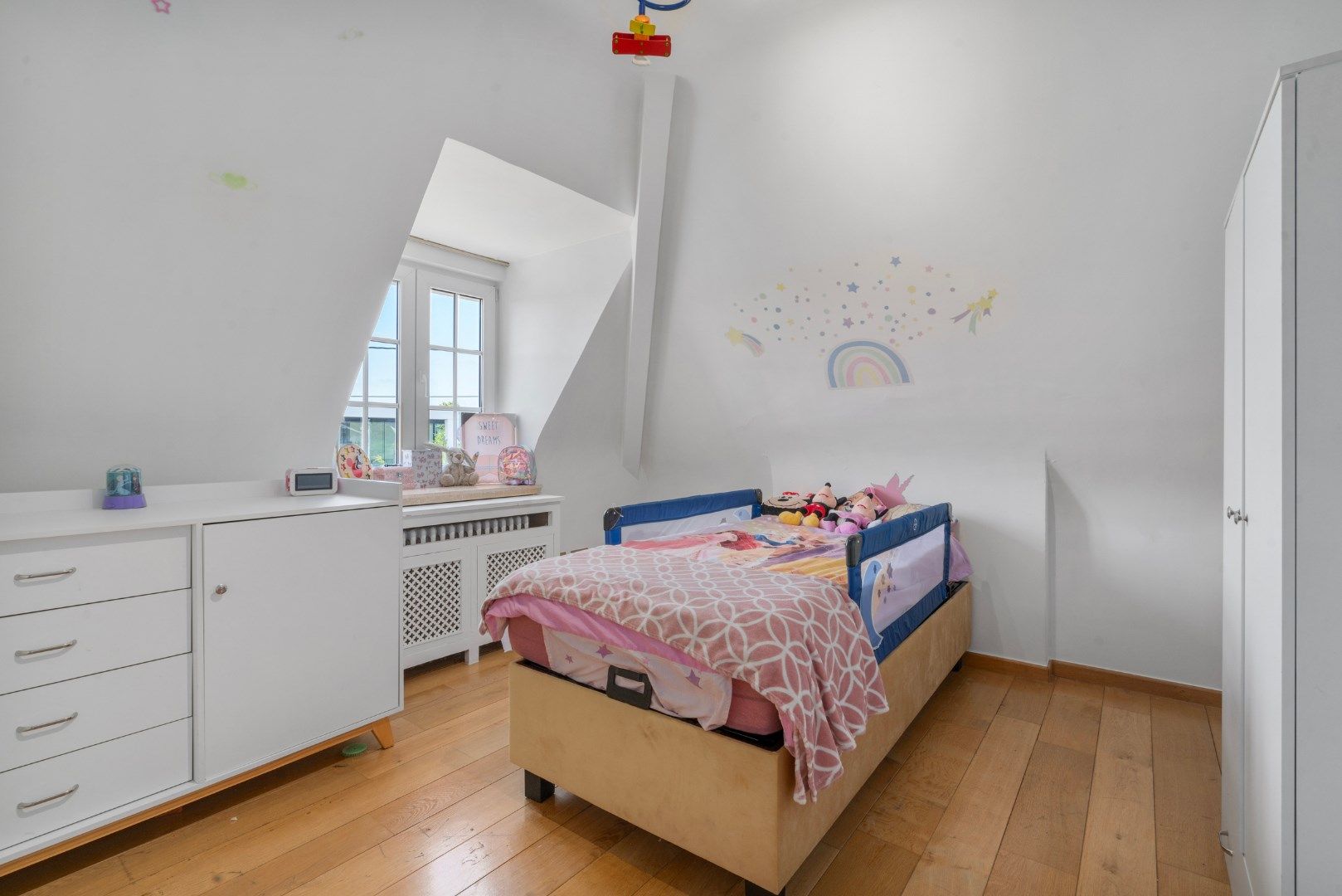 Stijlvolle villa met 5 slaapkamers op mooi perceel van 1325m² foto 20
