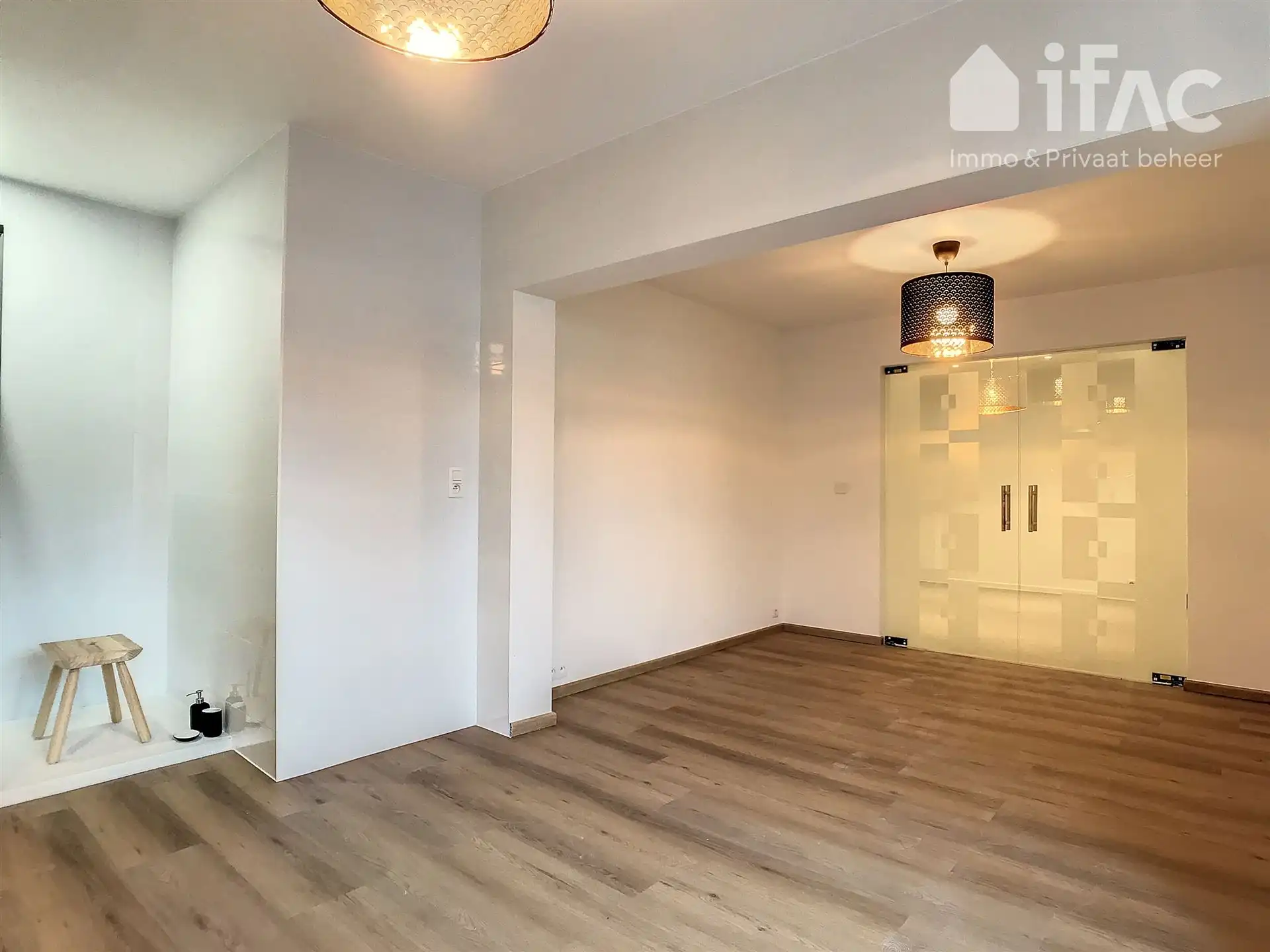 Recent gerenoveerd 2 slaapkamer appartement foto 8