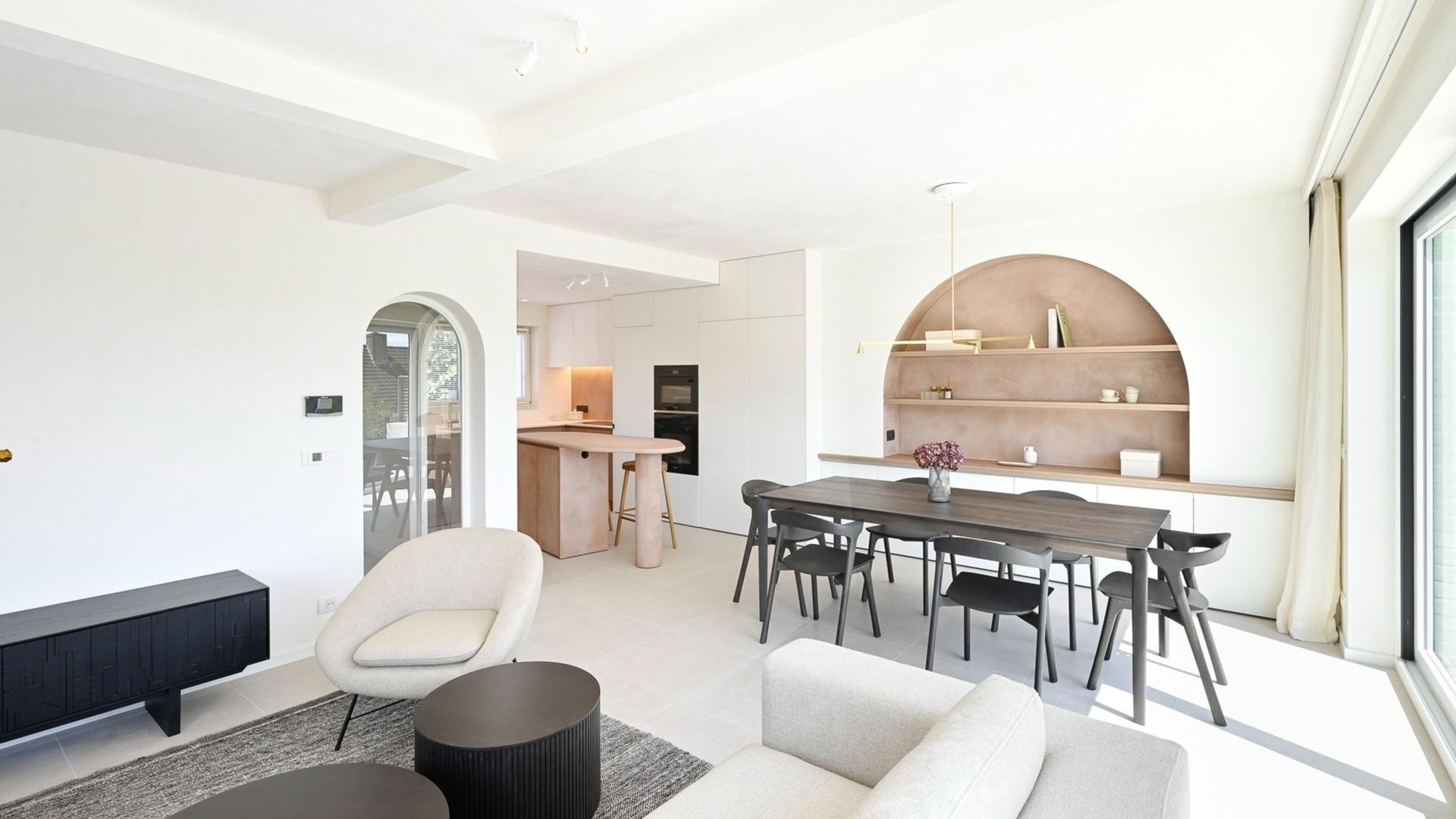 Vernieuwde stijlvolle koppelwoning op topligging in Duinbergen foto 5