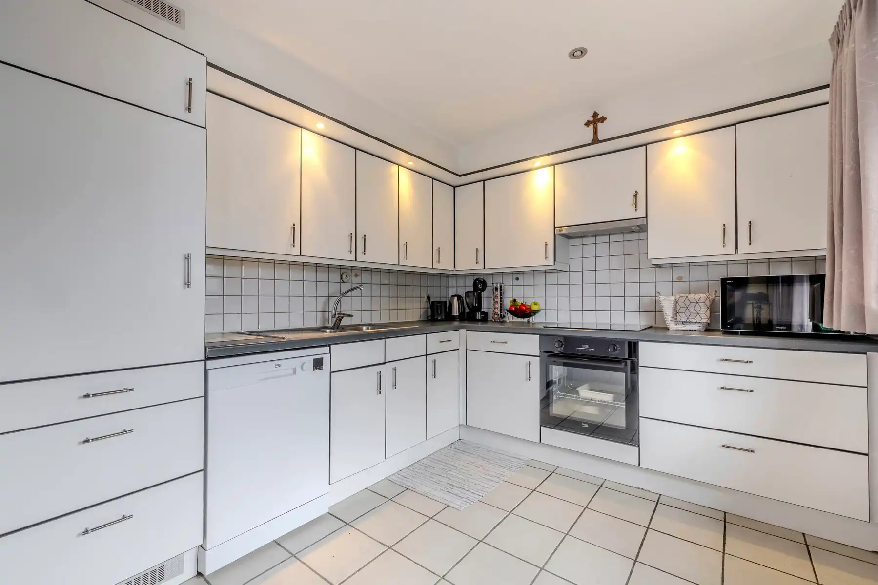 Appartement met 2 slaapkamers, terras en garage foto 7