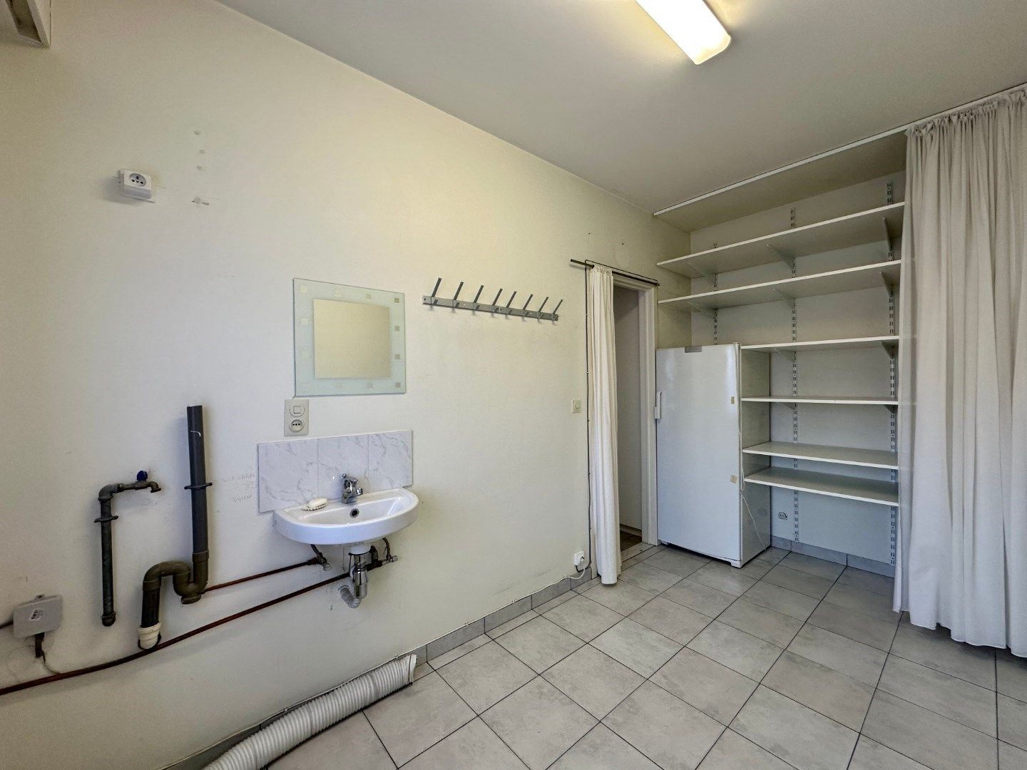Appartement op rustige ligging te Sint-Andries foto 6