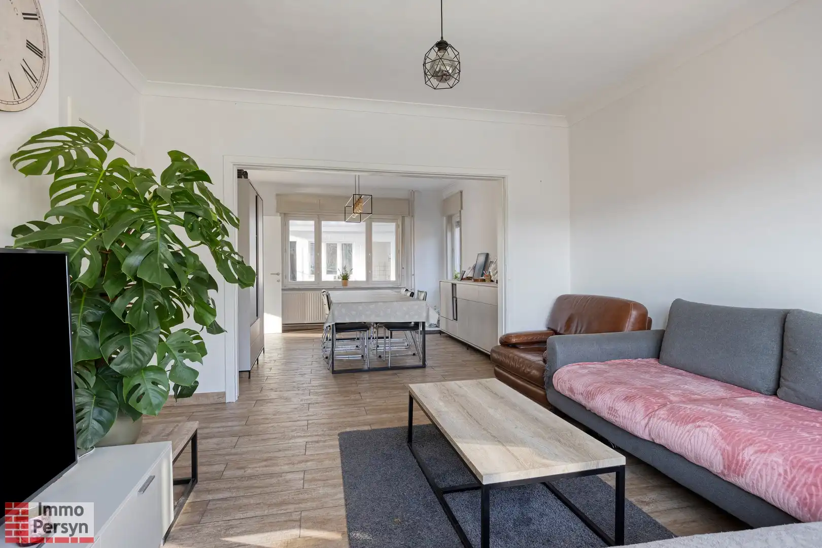 Gezinswoning met lichtrijke orangerie op gegeerde, groene locatie in Scherpenheuvel-Zichem foto 3