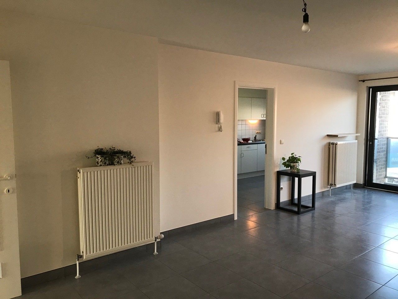 Instapklaar, nieuw geschilderd, ruim 2 slpk appartement foto 8
