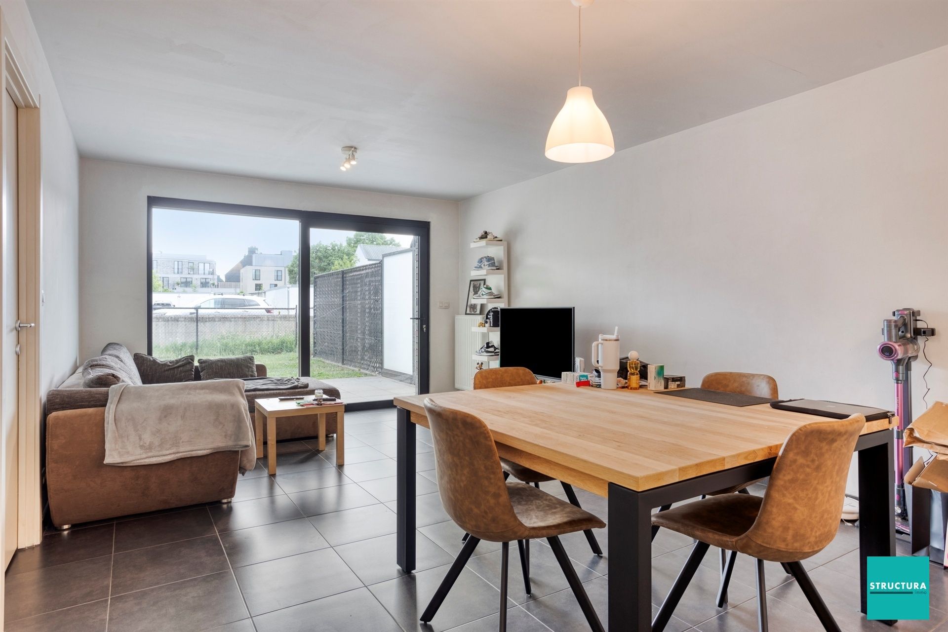 Gelijkvloers appartement met tuin en autostaanplaats foto 2