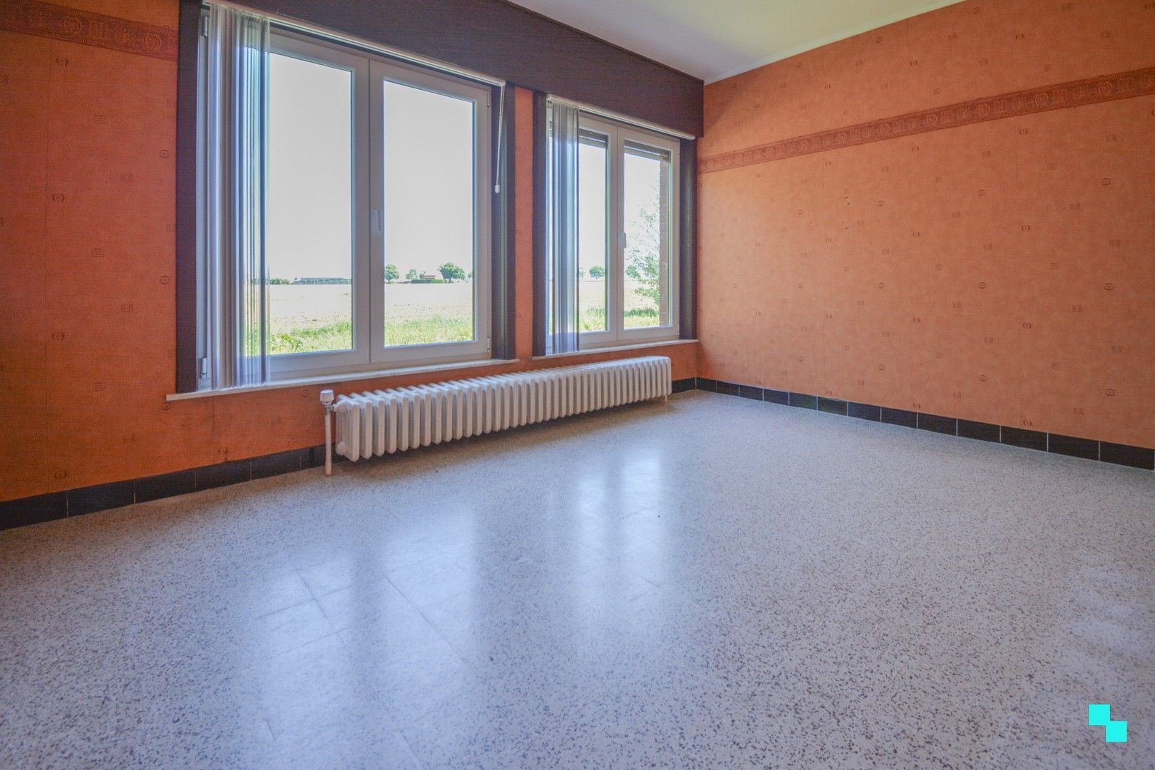 Te renoveren eengezinswoning met magazijn te Hooglede foto 16