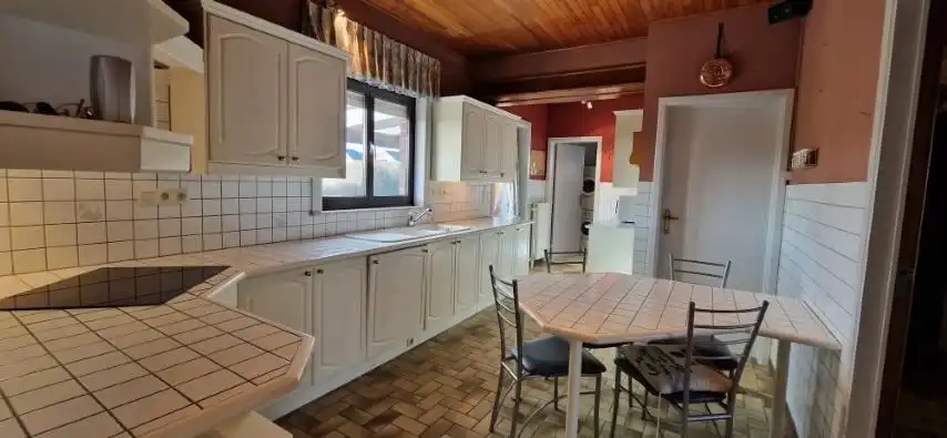 Ruime BUNGALOW open bebouwing,  met 2 slaapkamers, grote zolder, mooie tuin en aparte garage op 9 are 97 ca. foto 14