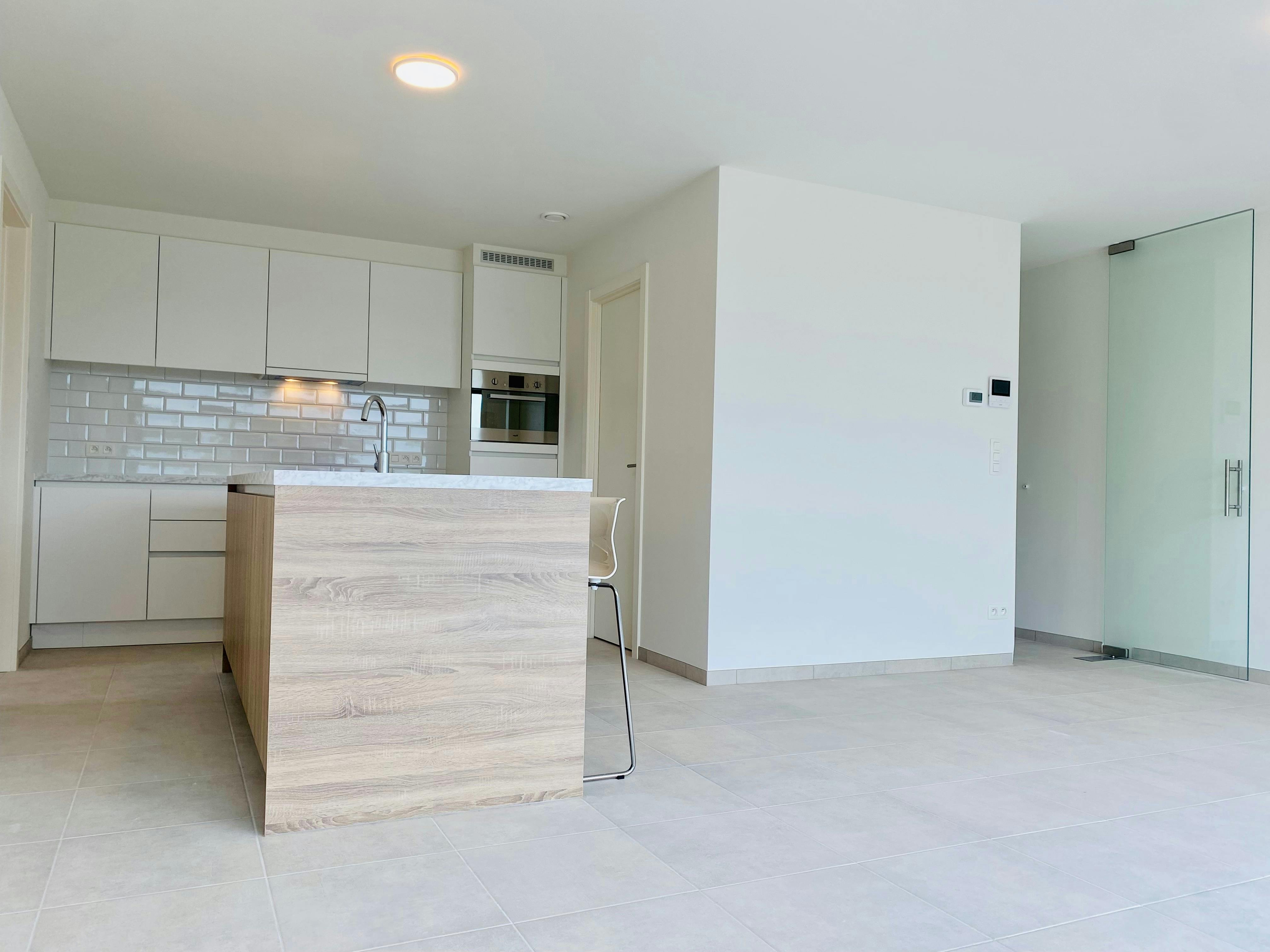 TE HUUR: recent appartement met 2 slaapkamers te Alken foto 5