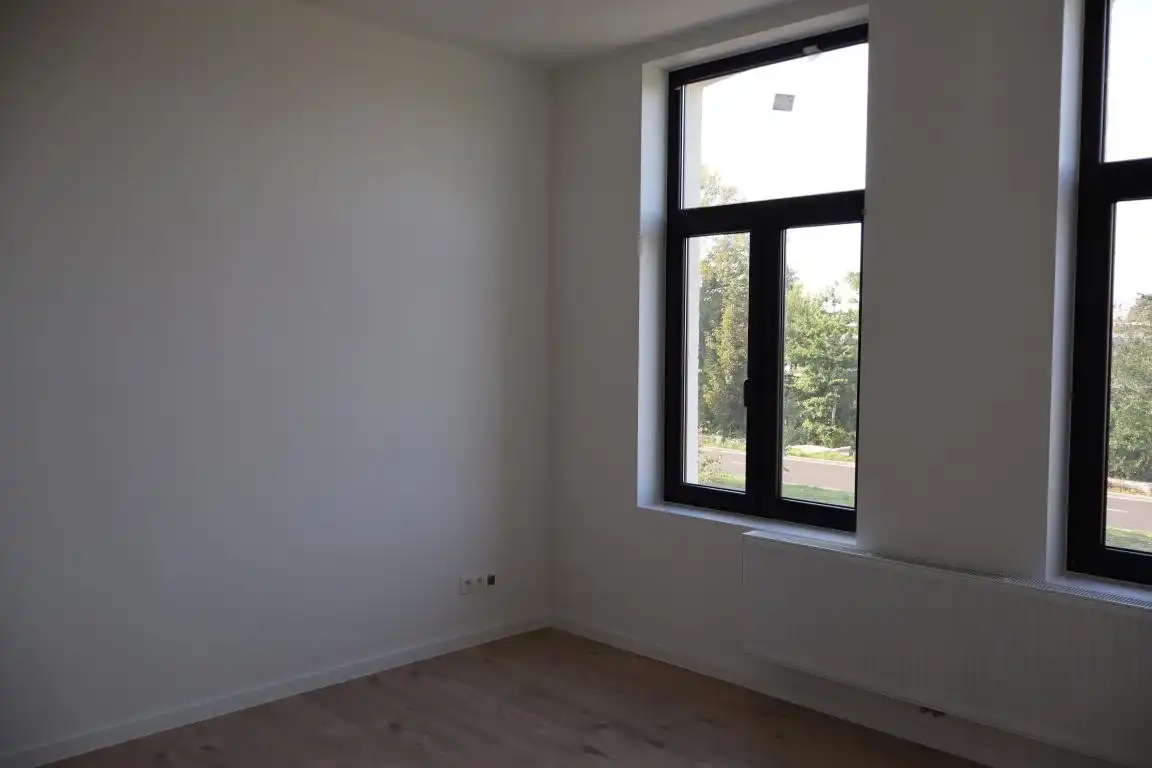 Gerenoveerde woning - Centrale ligging en instapklare staat! foto 14