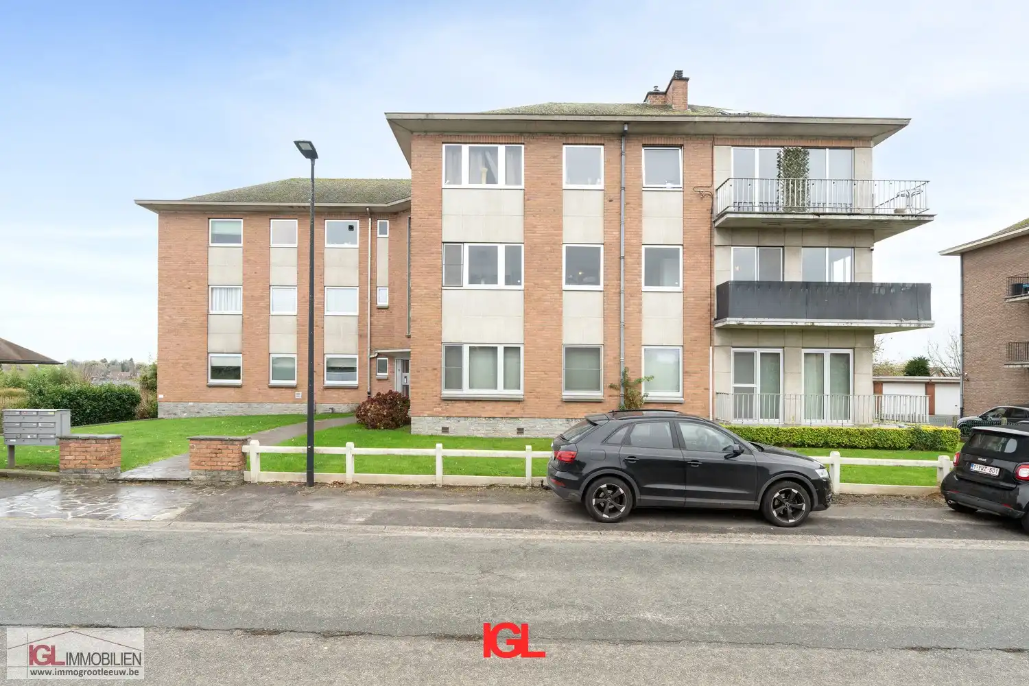 Ruim en licht appartement met 3 slaapkamers, groot terras en garage nabij centrum Sint-Pieters-Leeuw foto 24