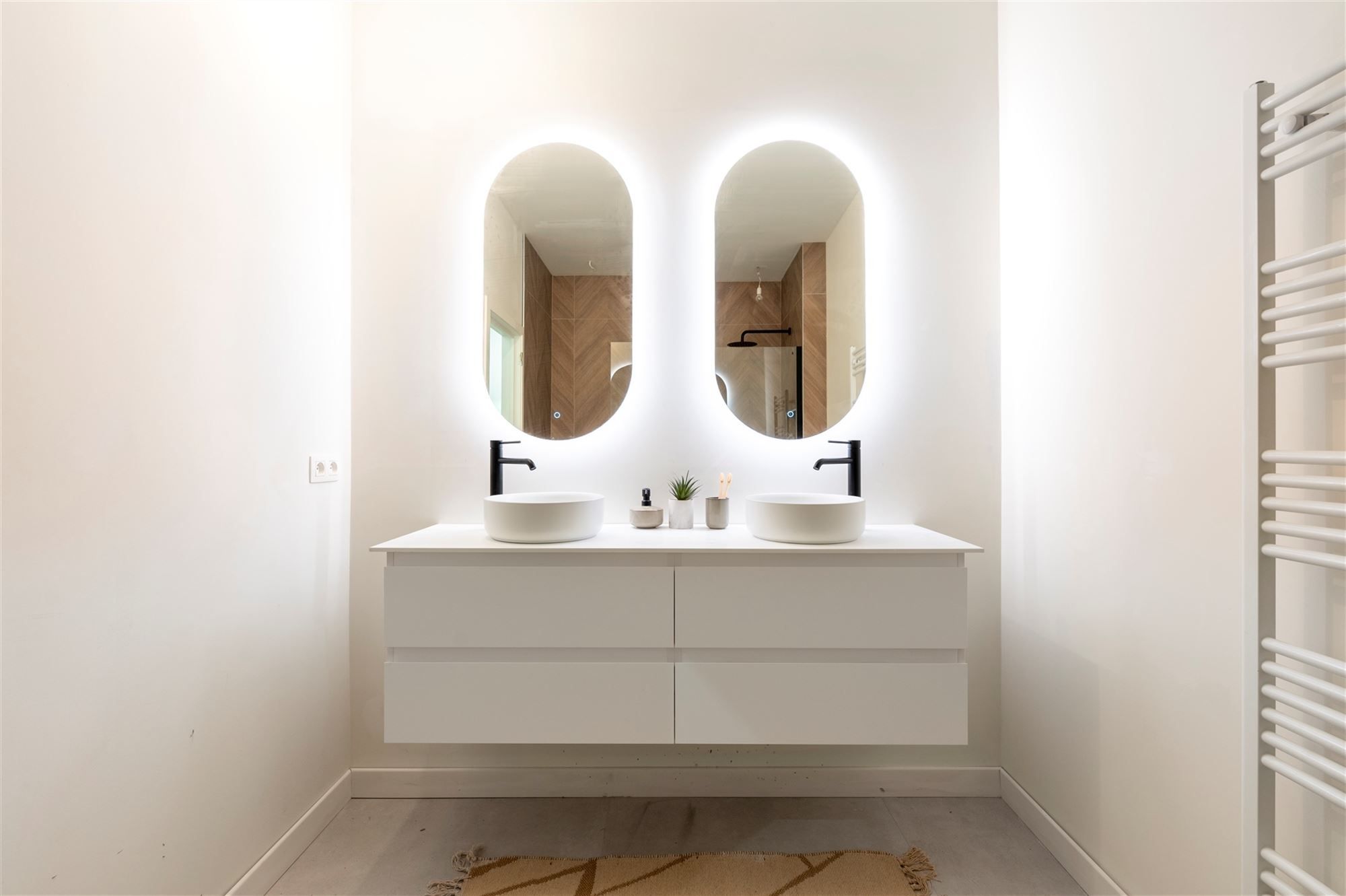Gerenoveerde woning met tuin foto 16
