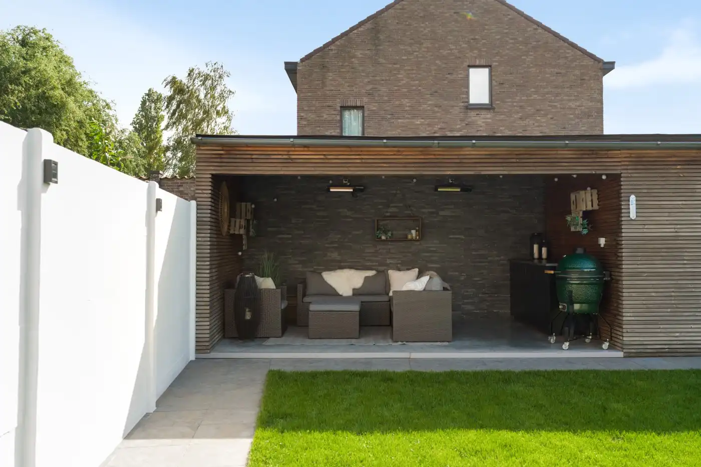 Instapklare HOB met 2 slpk. en aangelegde ruime tuin foto 28