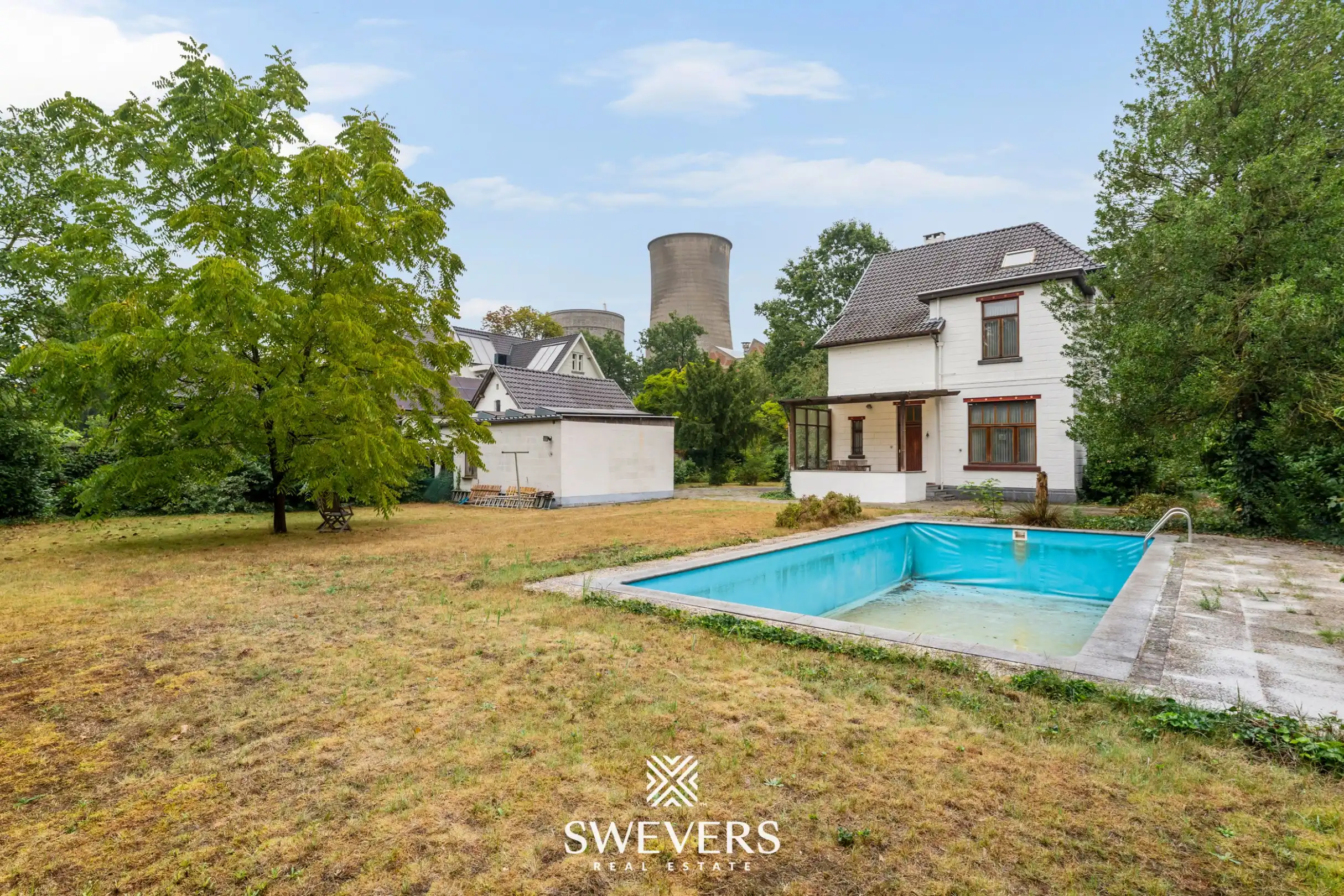 Karaktervolle herenwoning op knap perceel (20are) tegenover be-MINE foto 3