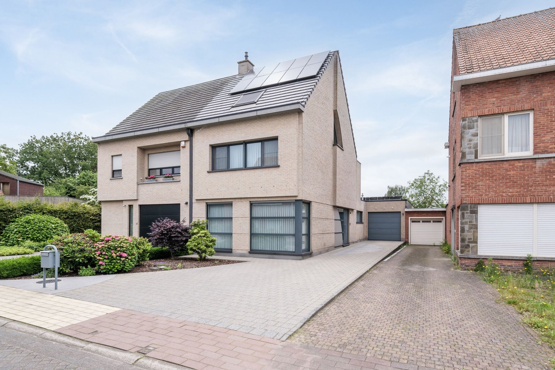 Huis te koop Richard Orlentstraat 128 - 2070 Zwijndrecht