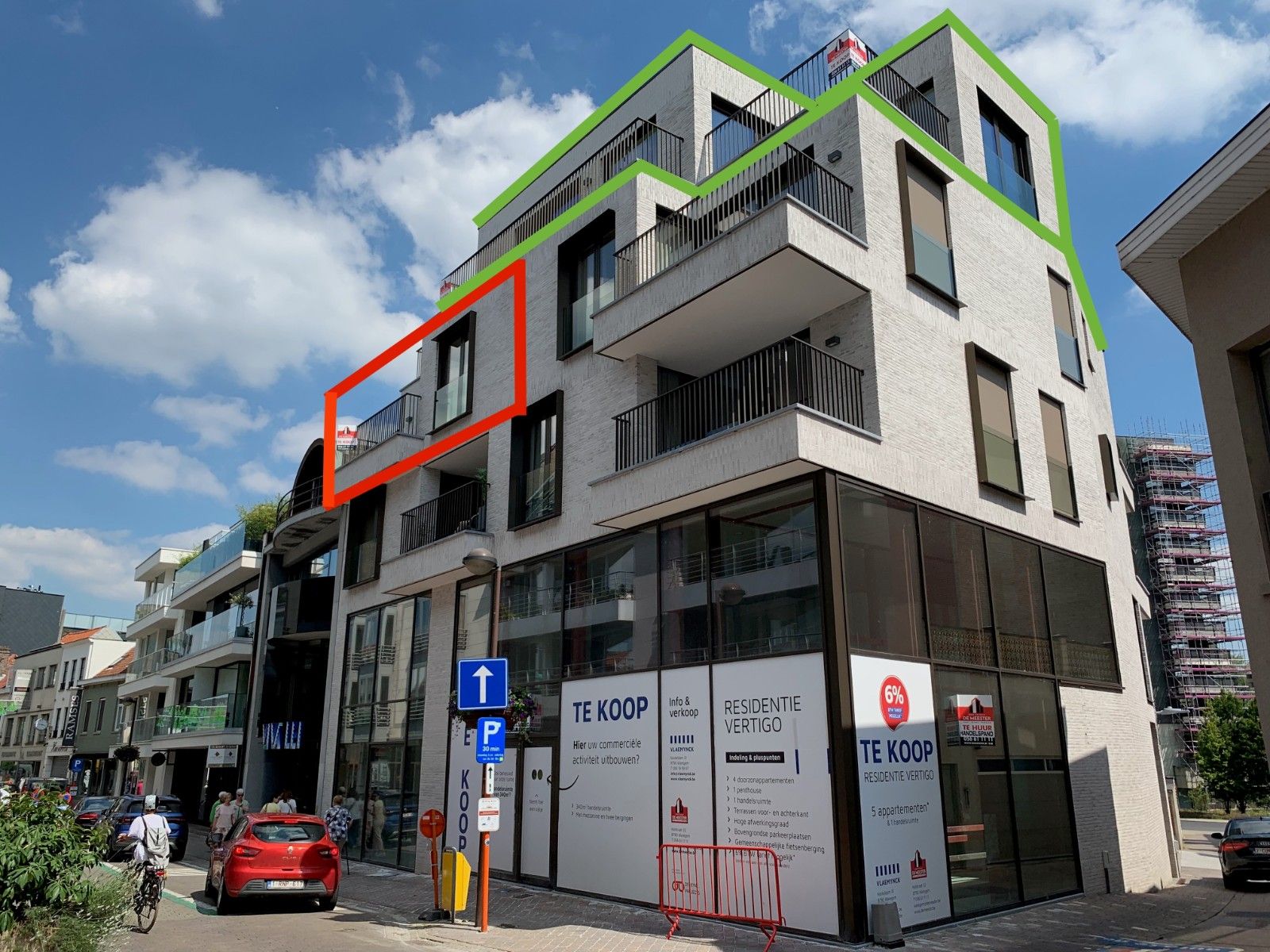 EXCLUSIEF EN LUXUEUS WONEN OP EEN BOOGSCHEUT VAN DE MARKT IN WAREGEM foto {{pictureIndex}}