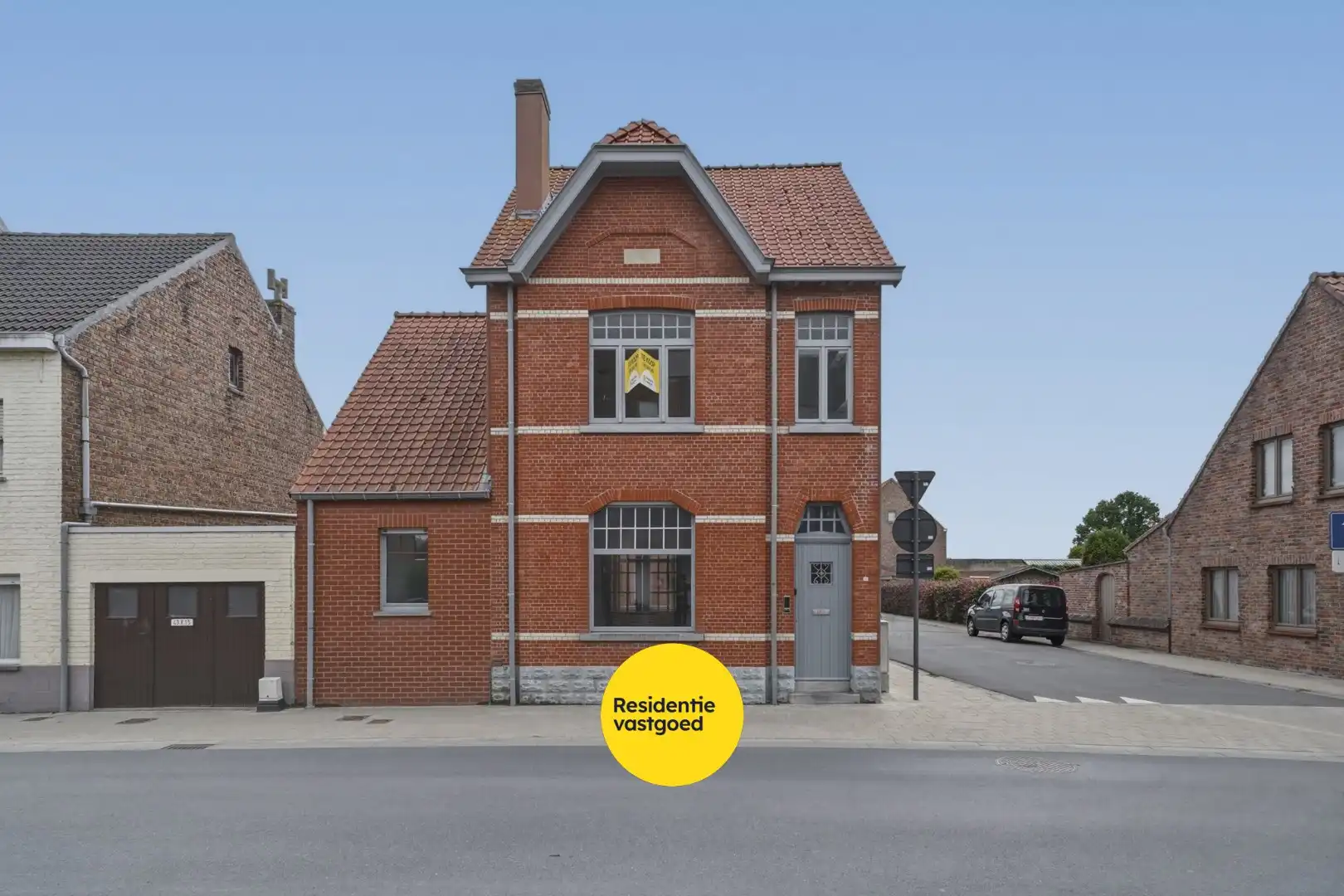 Karaktervolle instapklare hoekwoning met inpandige garage en zonnige stadstuin foto 25