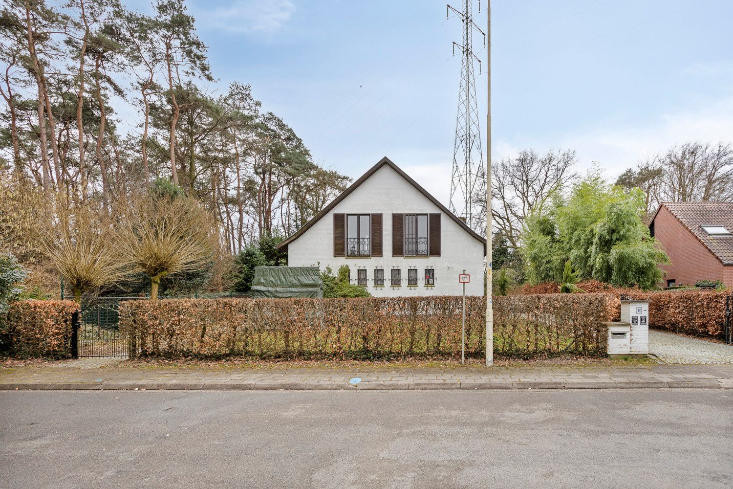 Zeer rustig gelegen woning op een perceel van 14a17ca! foto 3