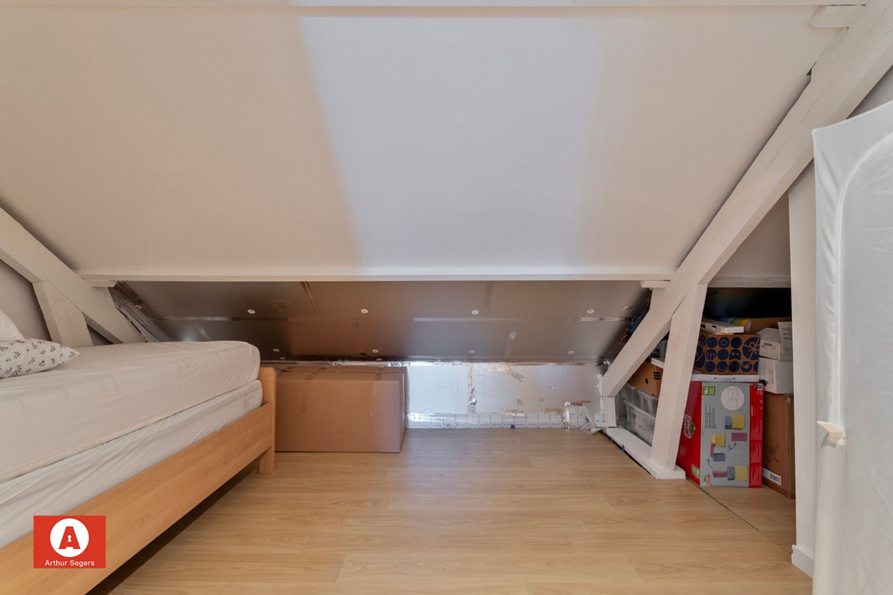 Ruime woning met 4 slaapkamers in doodlopende straat foto 22